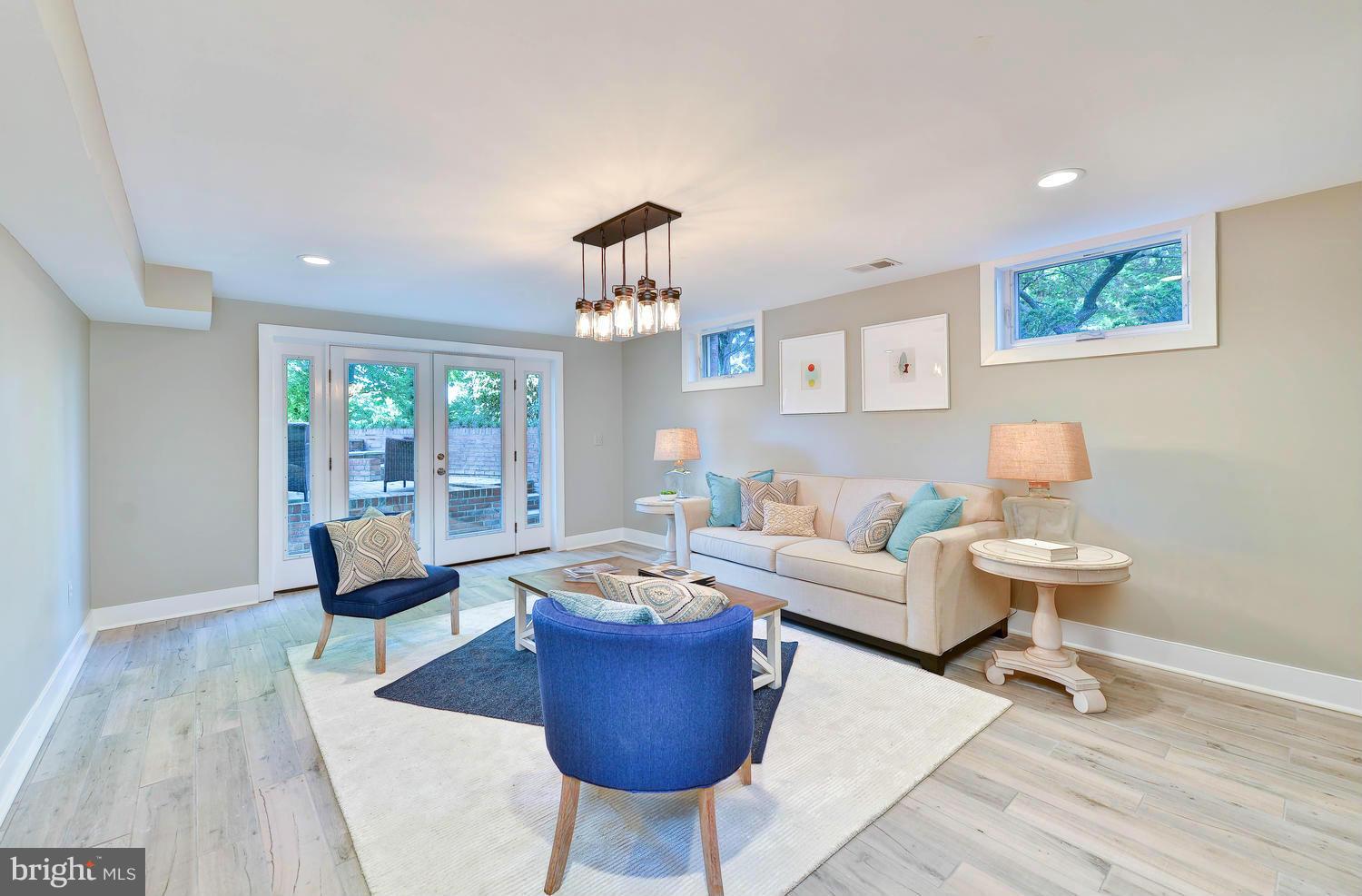 ROSEMONT - Residential