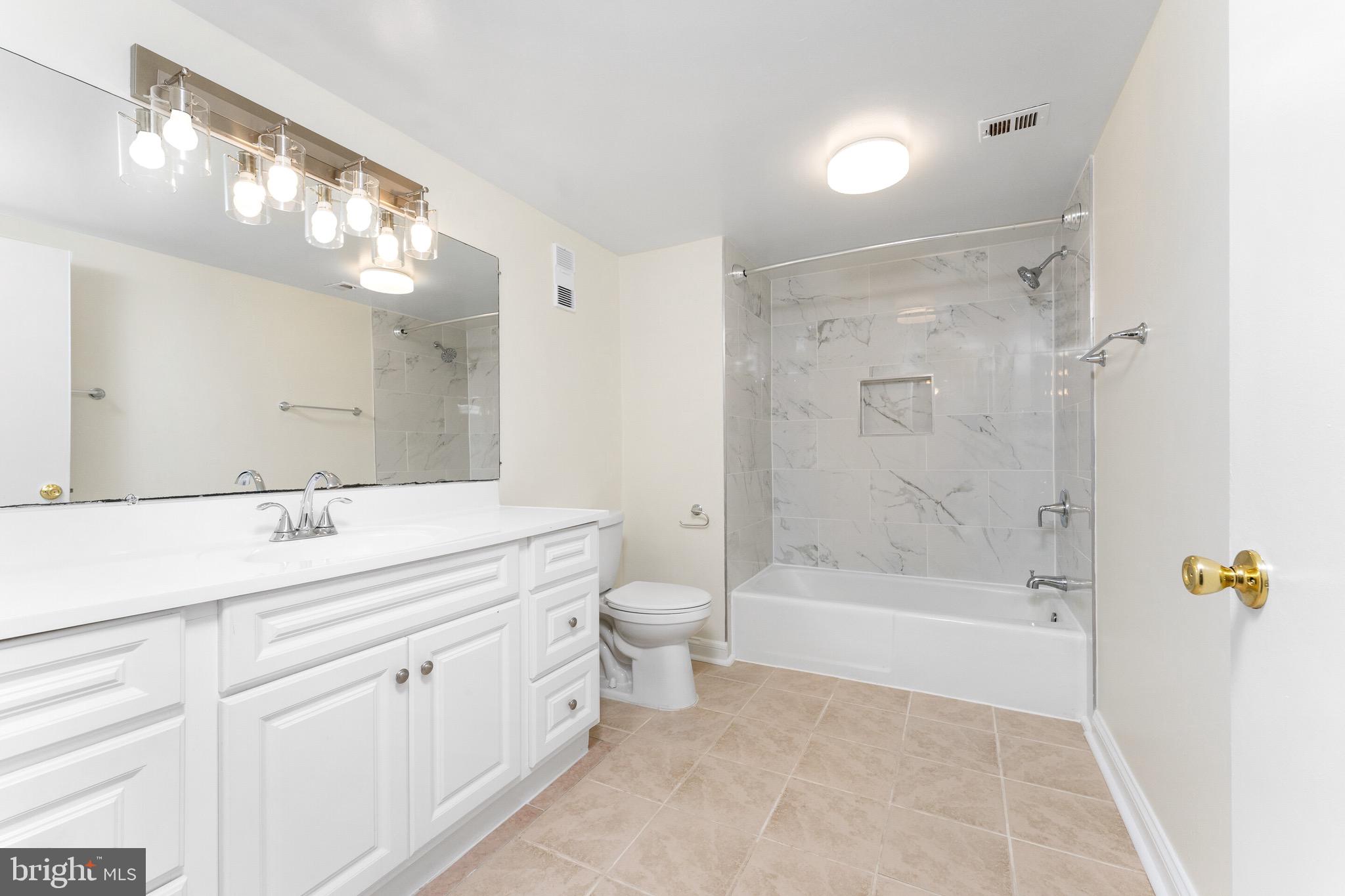 SKYLINE HOUSE - Residential Lease