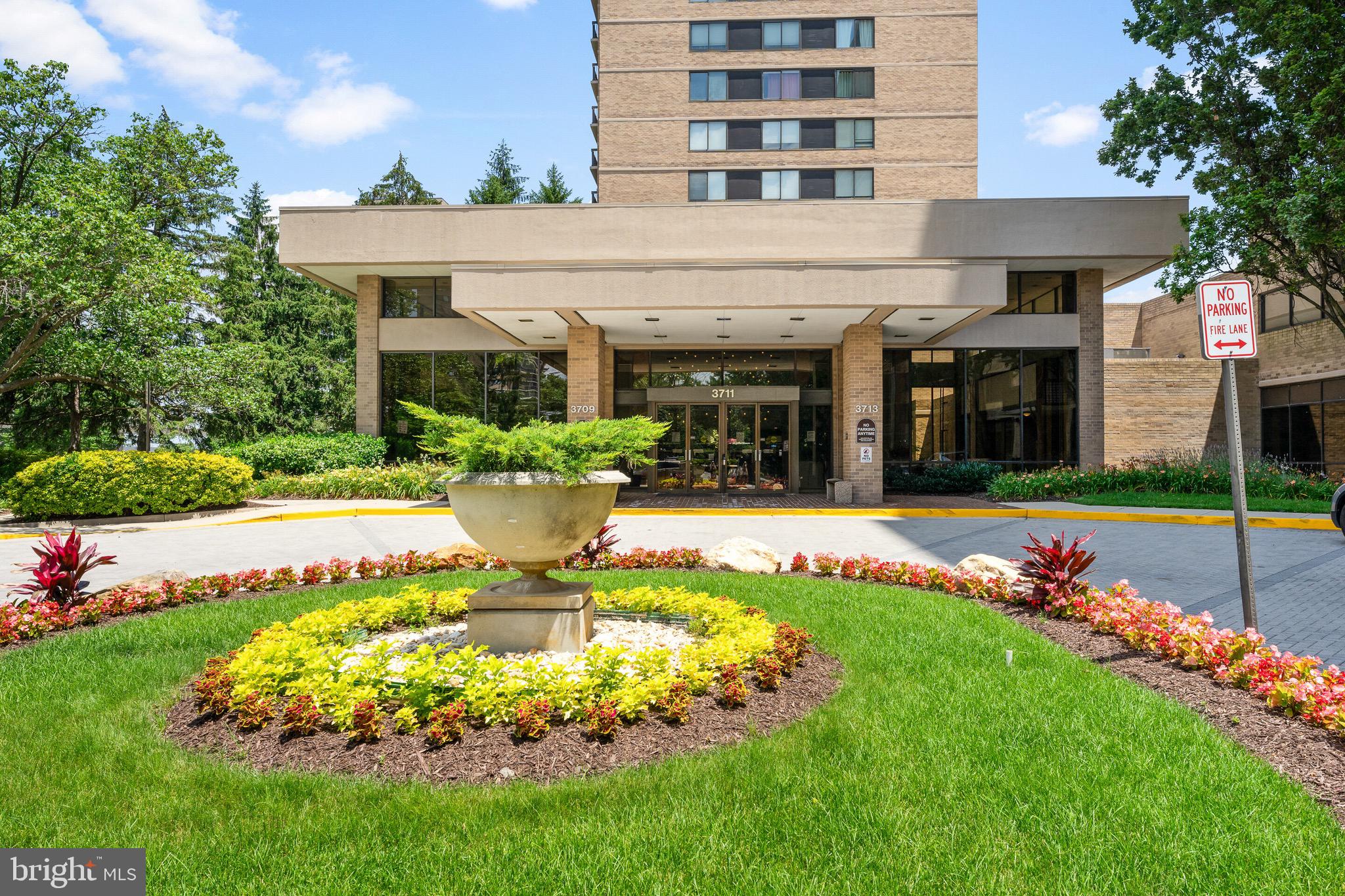 SKYLINE HOUSE - Residential Lease