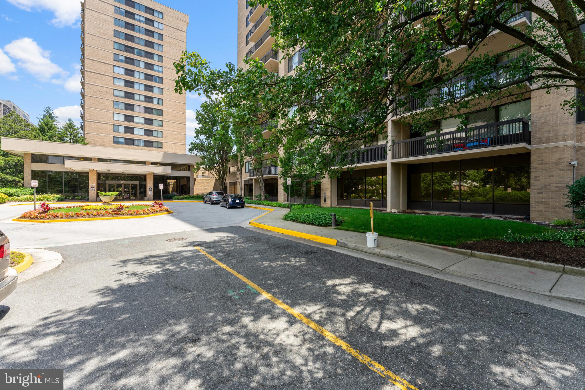 SKYLINE HOUSE - Residential Lease