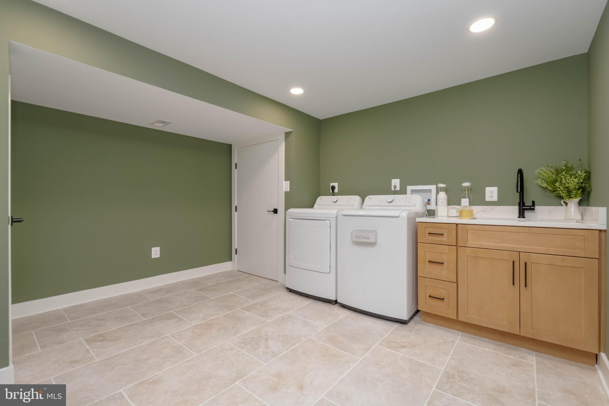 NORTH GREEN RIDGE - Residential