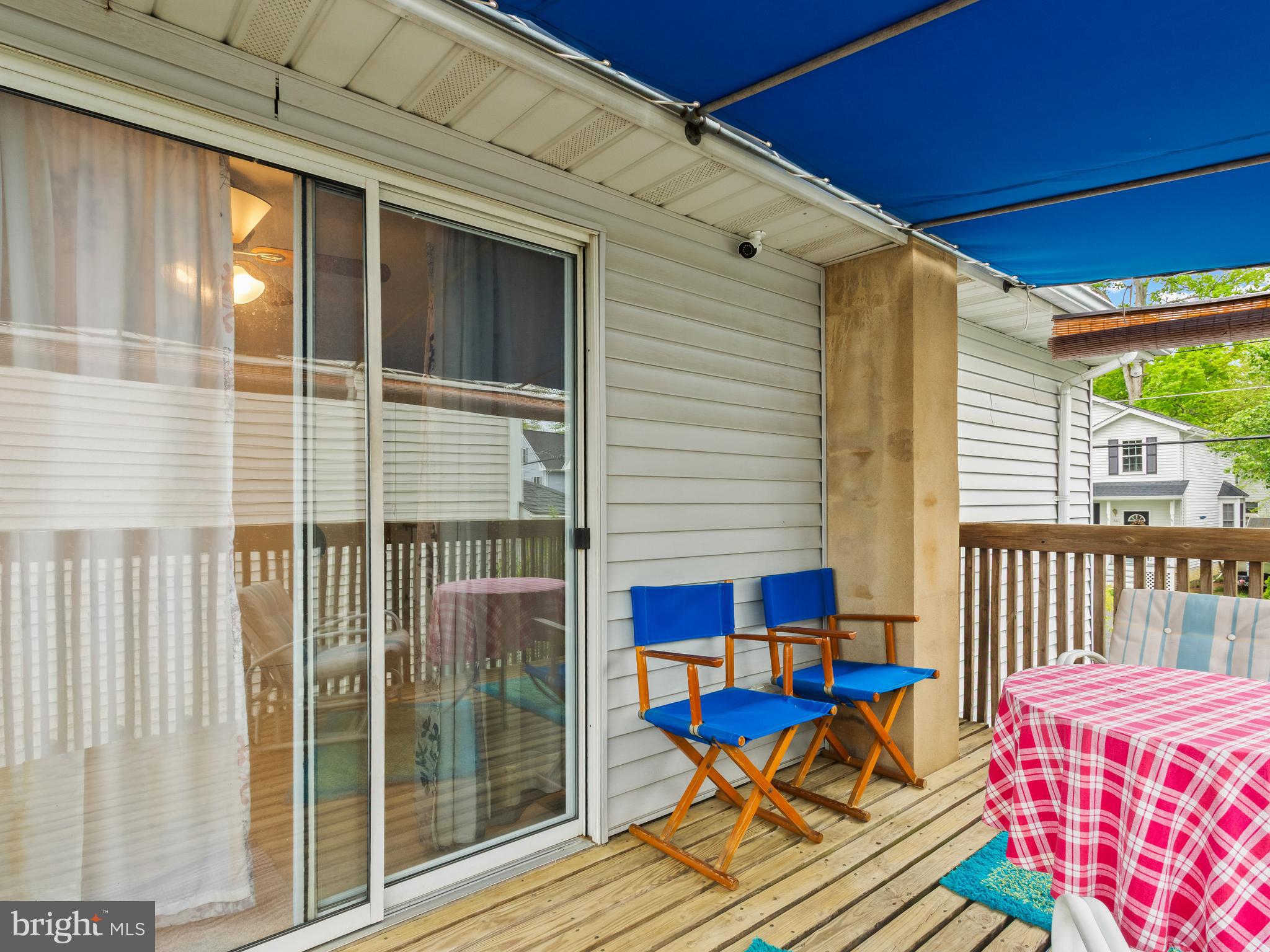 WOODLAND BEACH - Residential