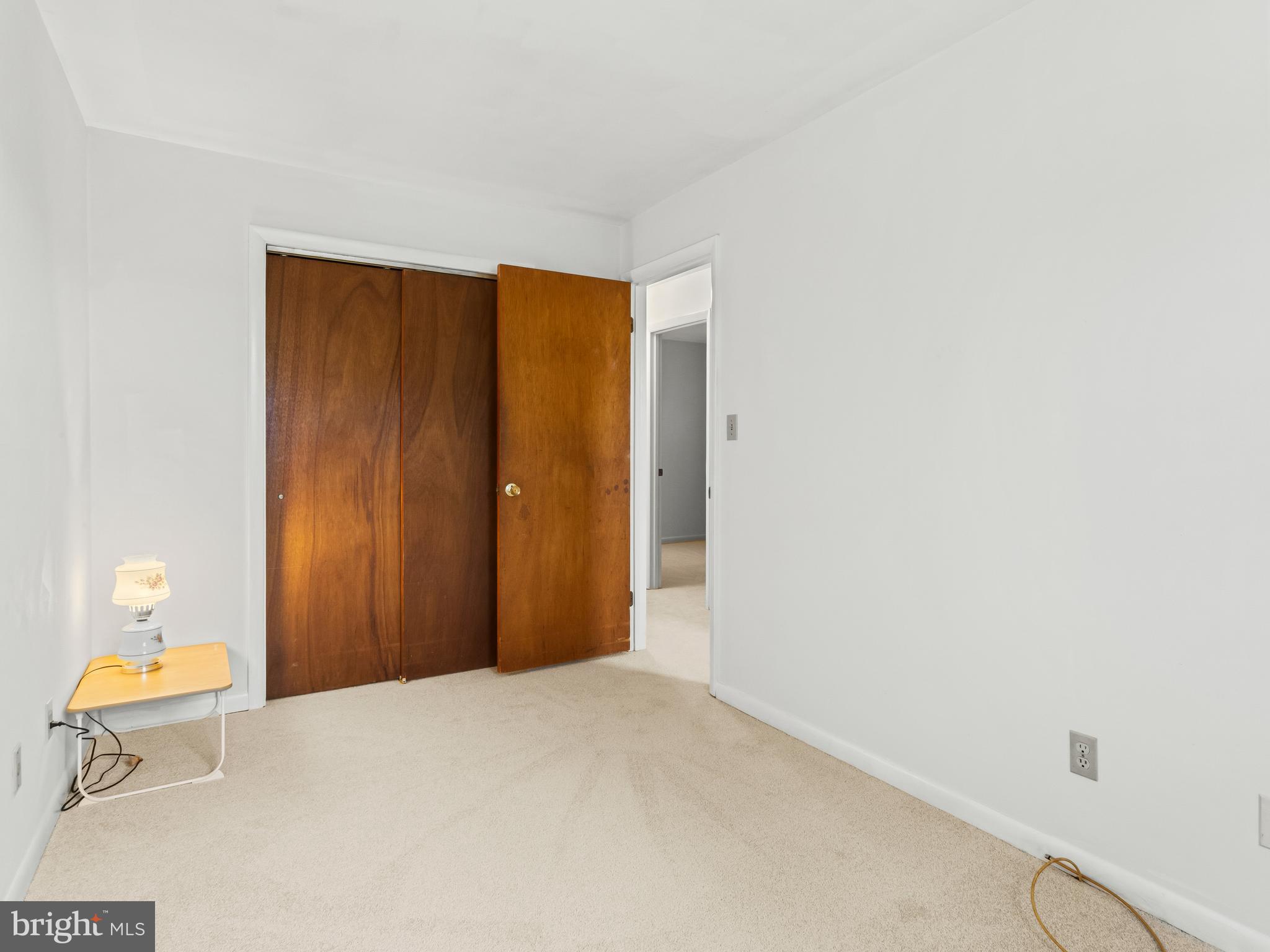 WOODLAND BEACH - Residential
