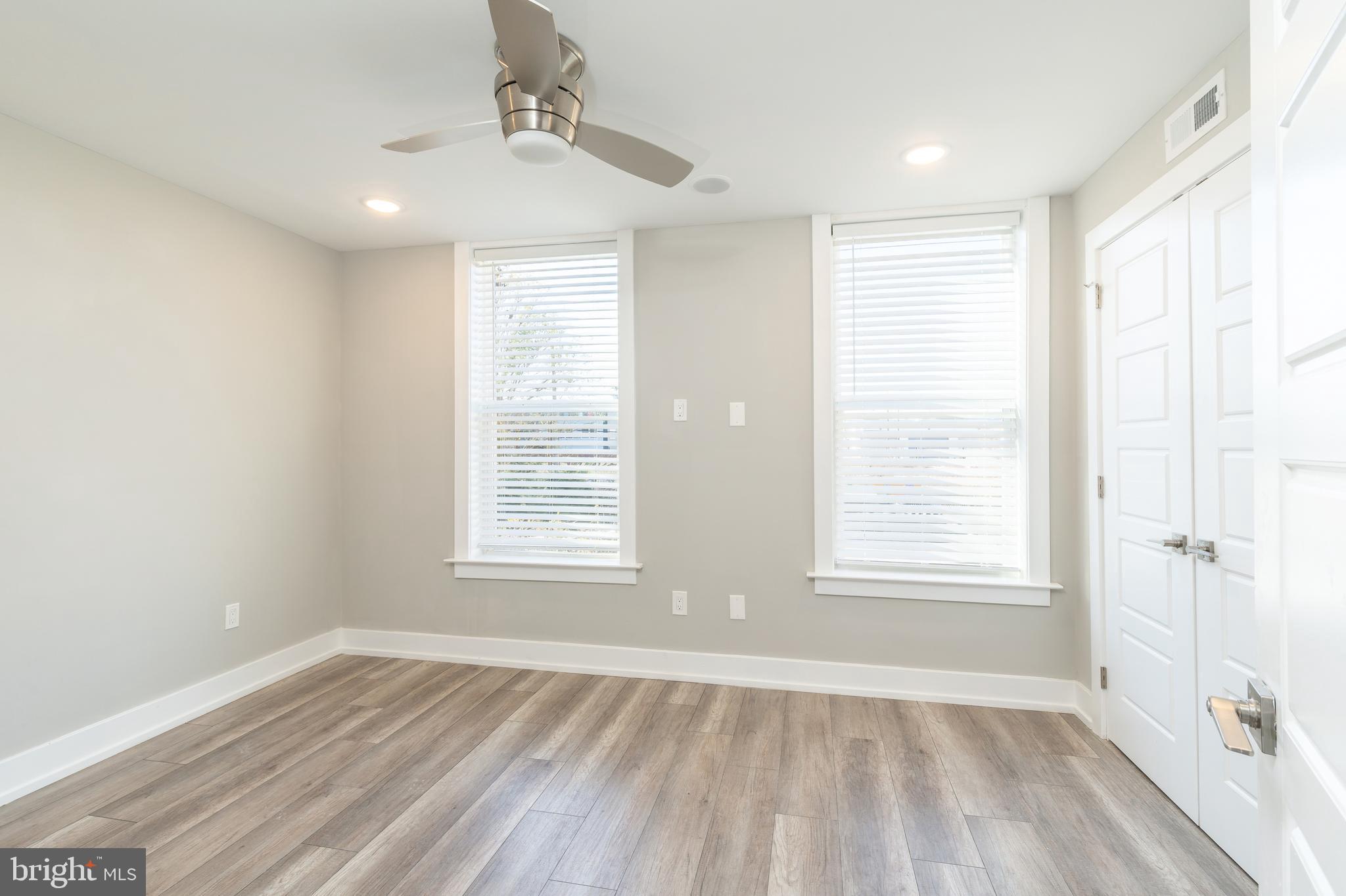OLDE KENSINGTON - Residential Lease