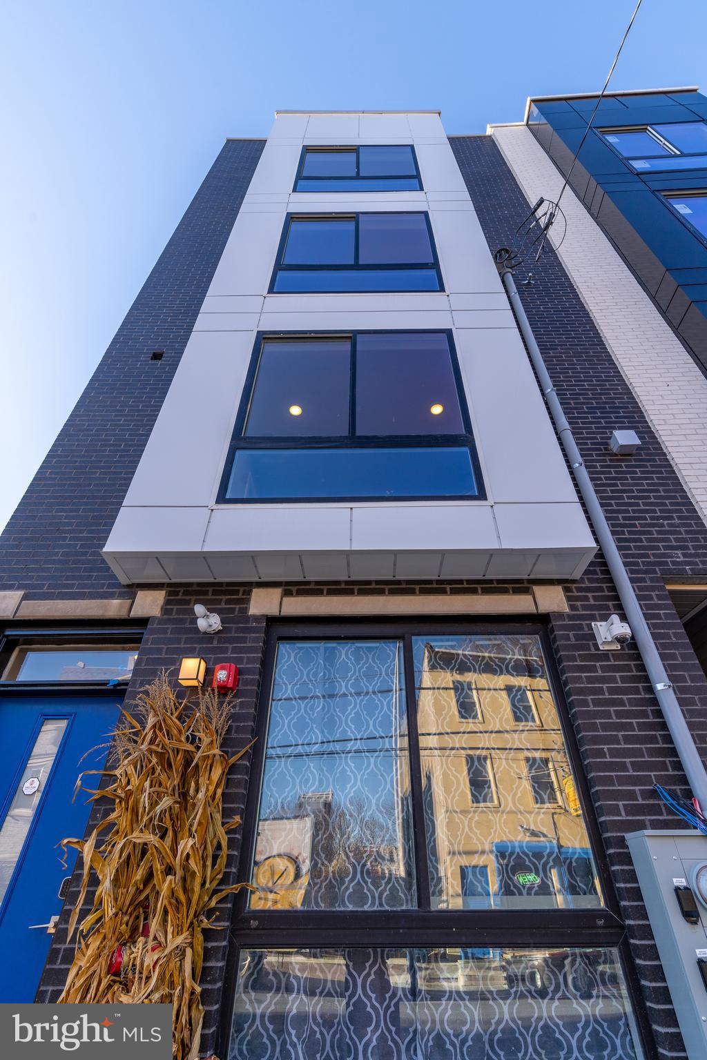 OLDE KENSINGTON - Residential Lease
