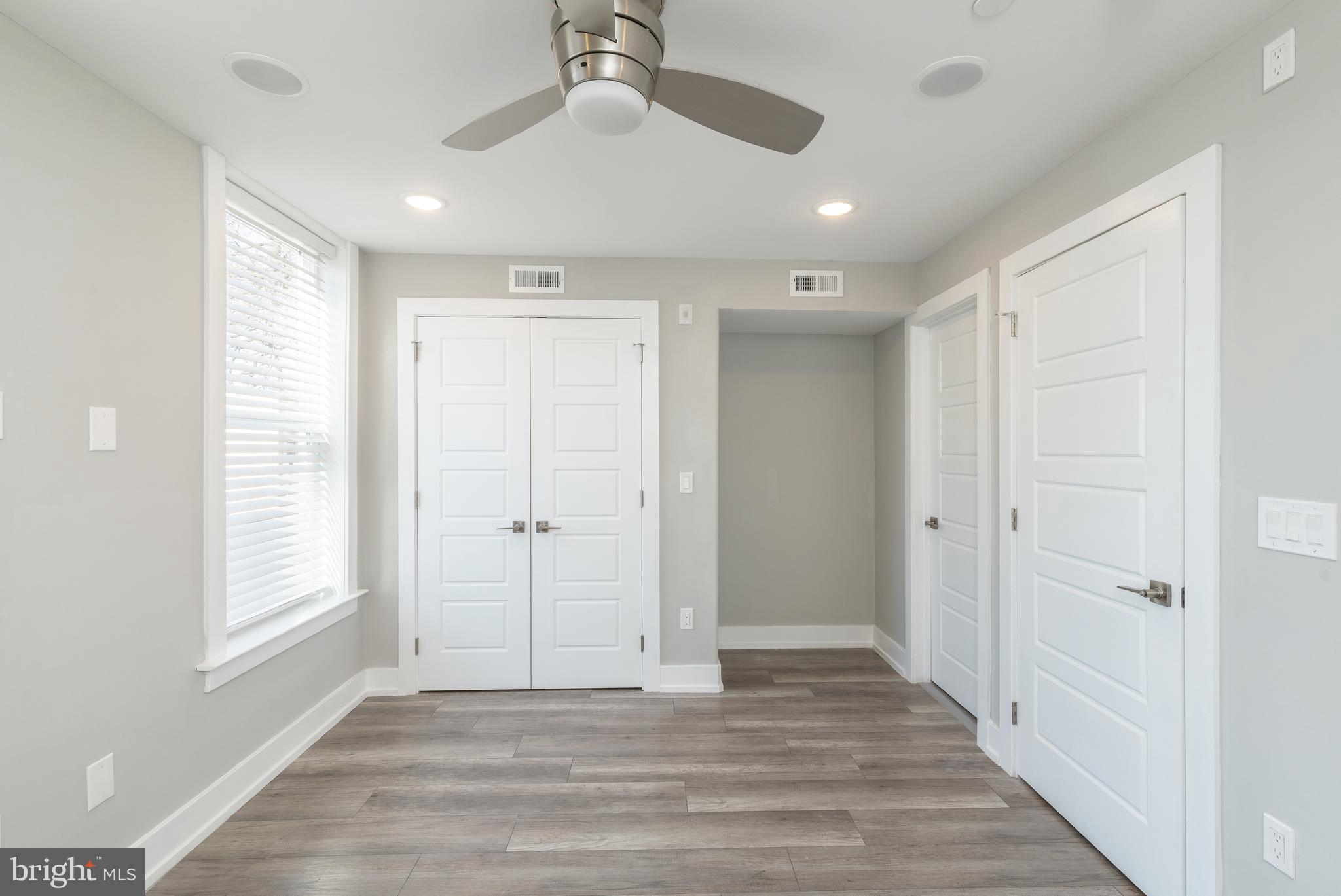 OLDE KENSINGTON - Residential Lease