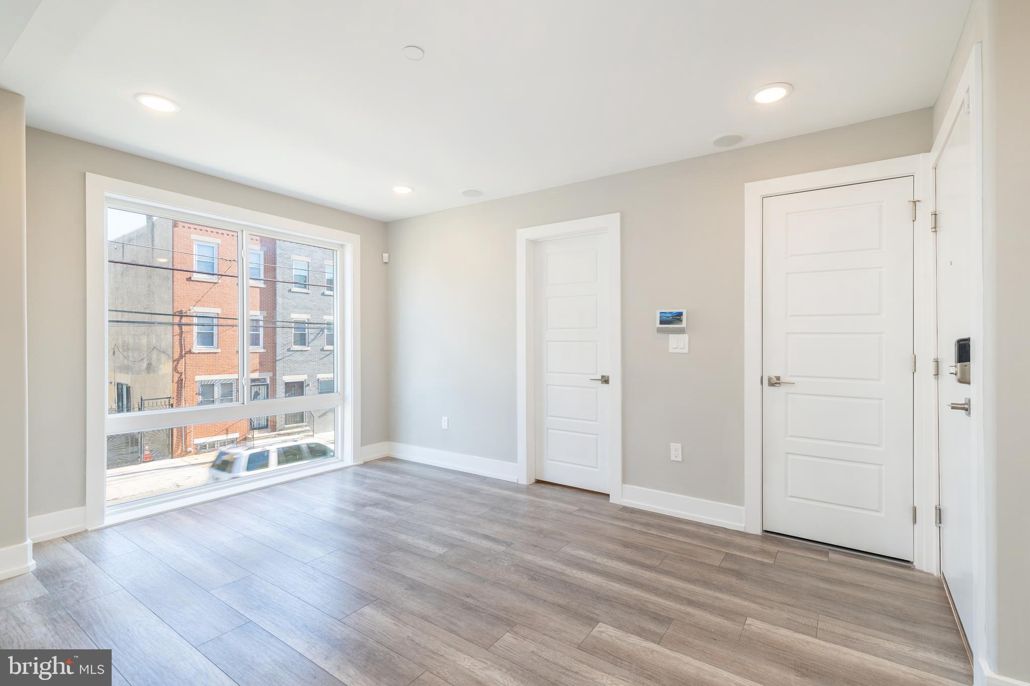 OLDE KENSINGTON - Residential Lease