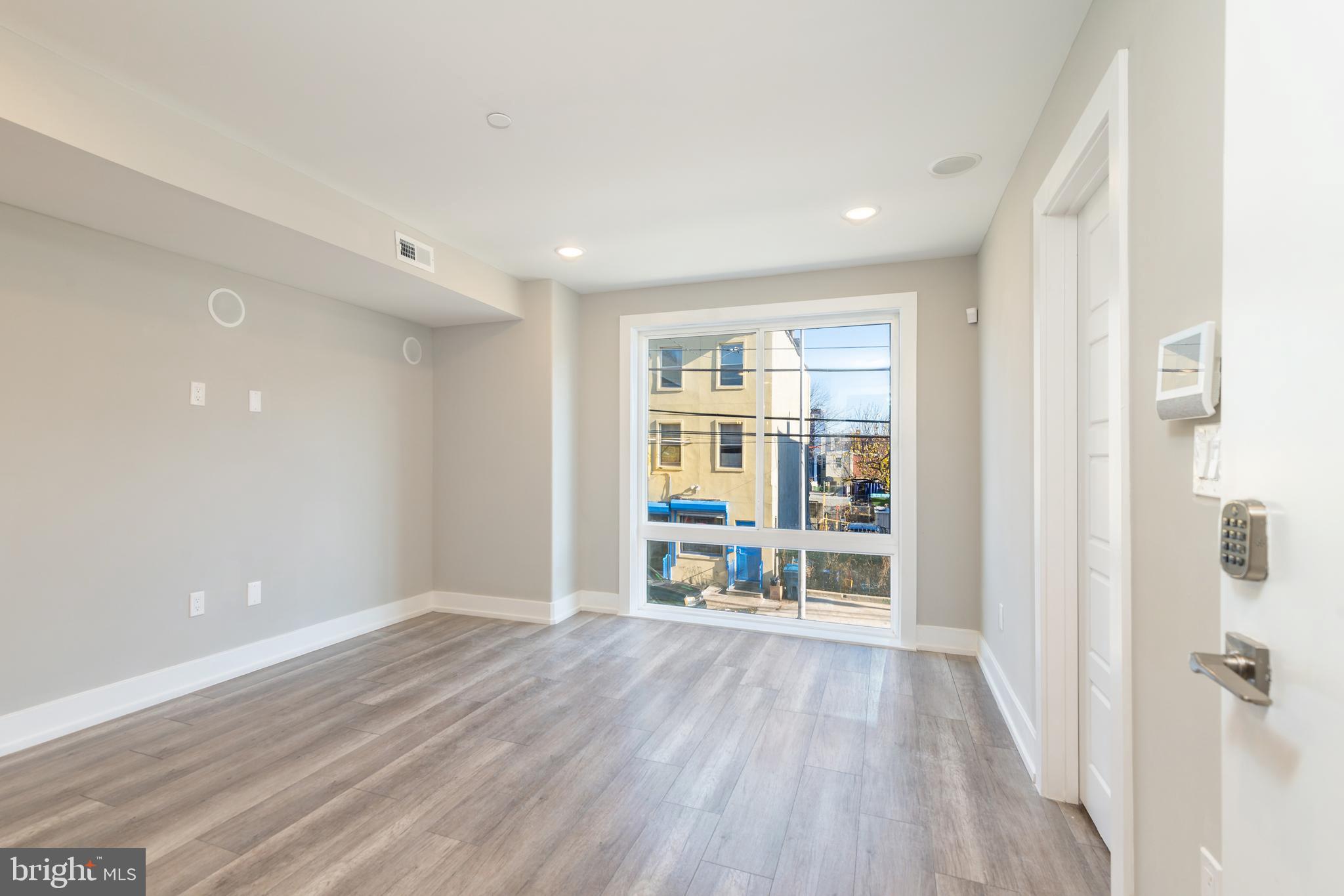 OLDE KENSINGTON - Residential Lease