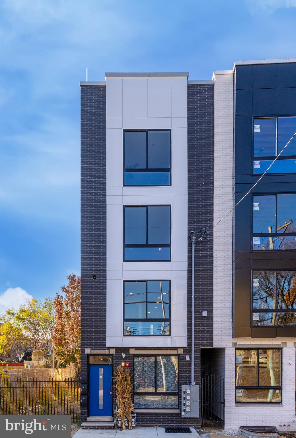 OLDE KENSINGTON - Residential Lease