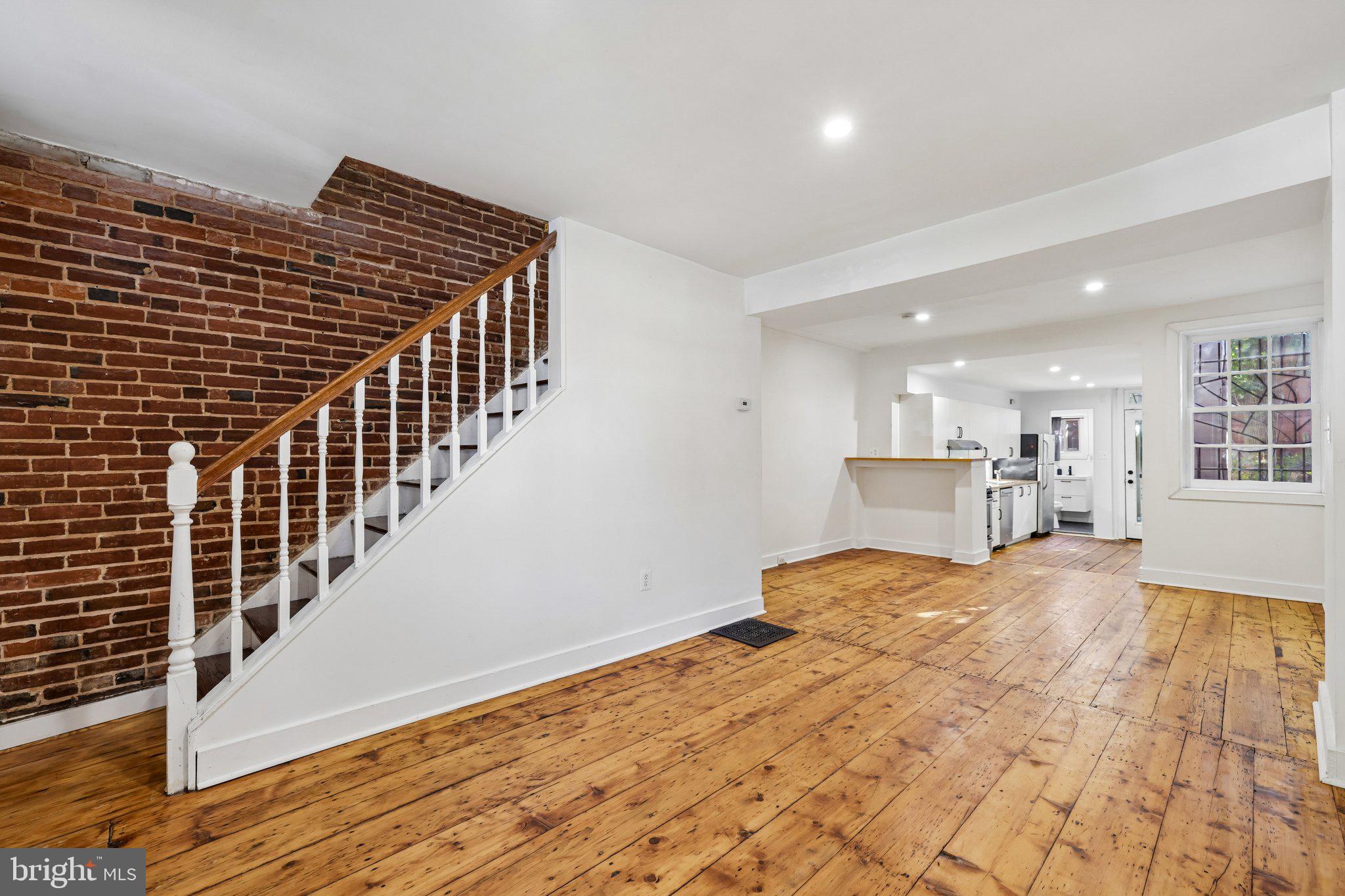 27 S ARLINGTON AVENUE