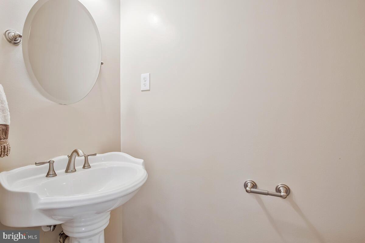 SOMERSET AT BELAIR - Residential