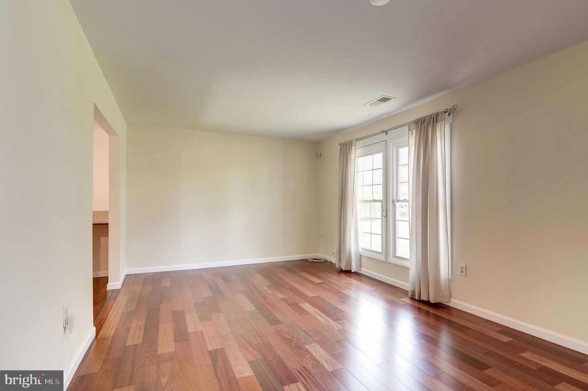 MAPLE RIDGE - Residential