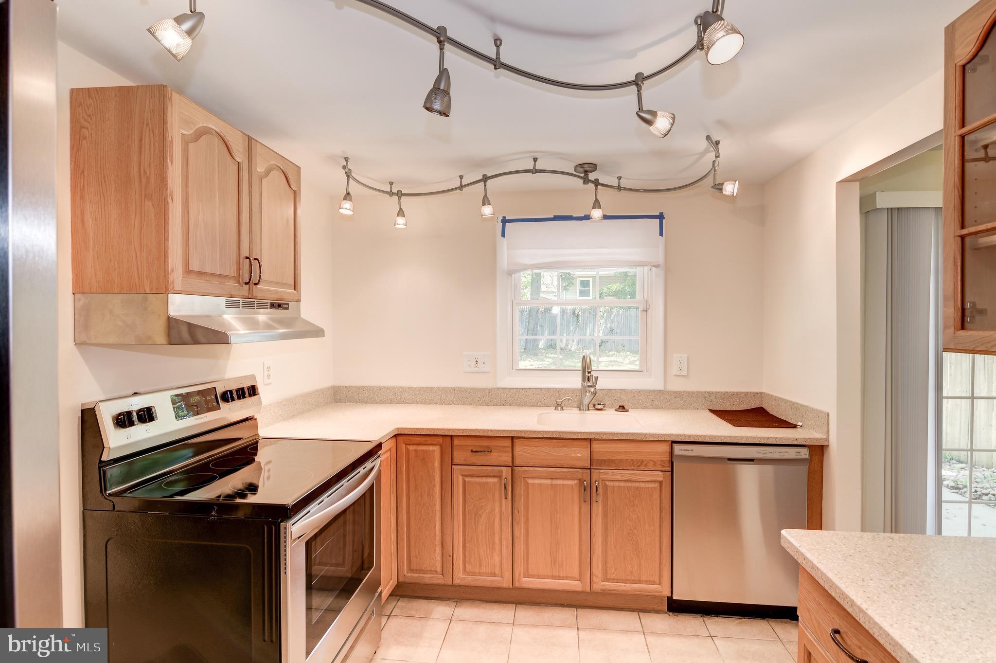 MAPLE RIDGE - Residential