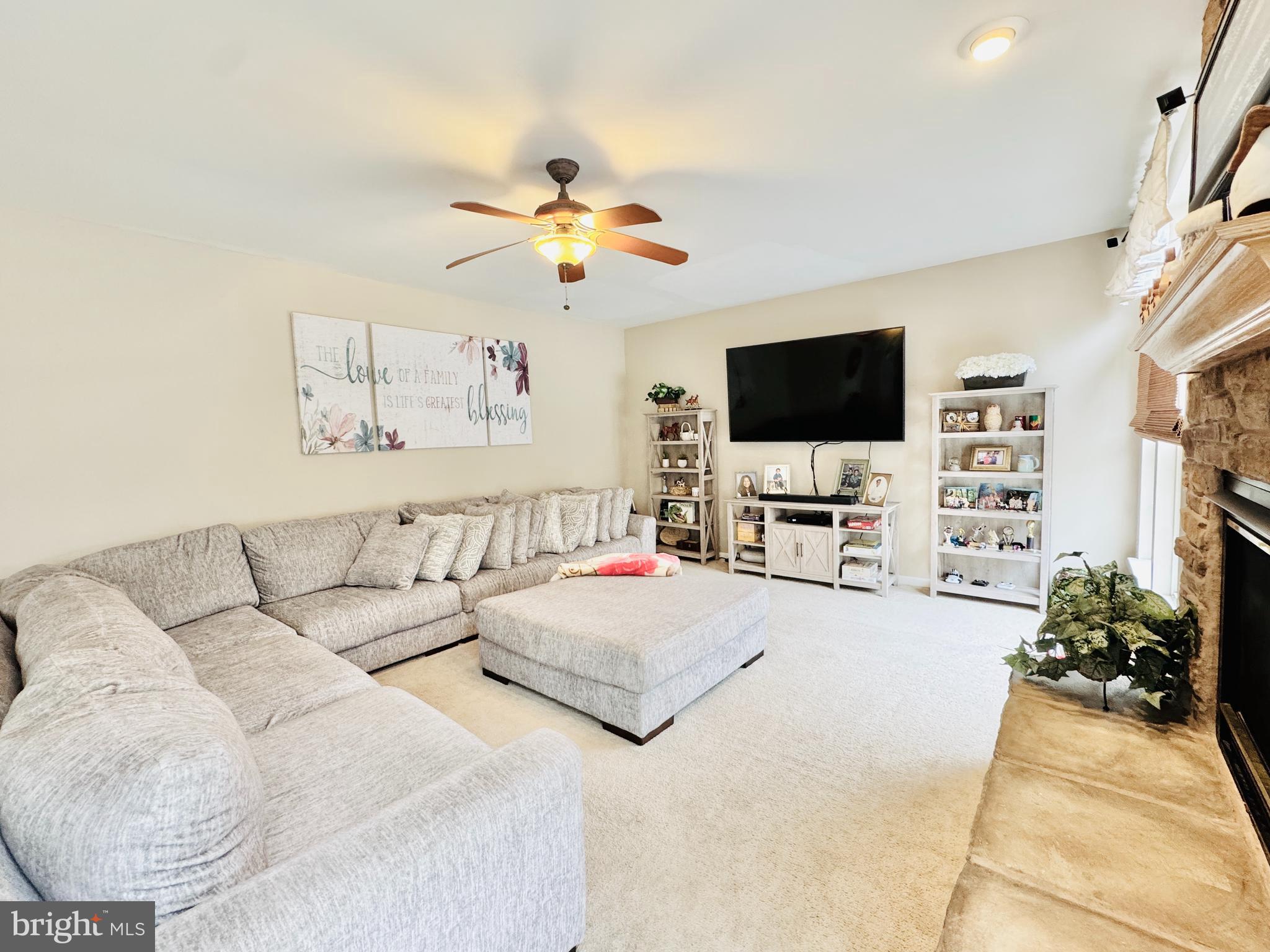 STOWE OF AMYCLAE - Residential Lease