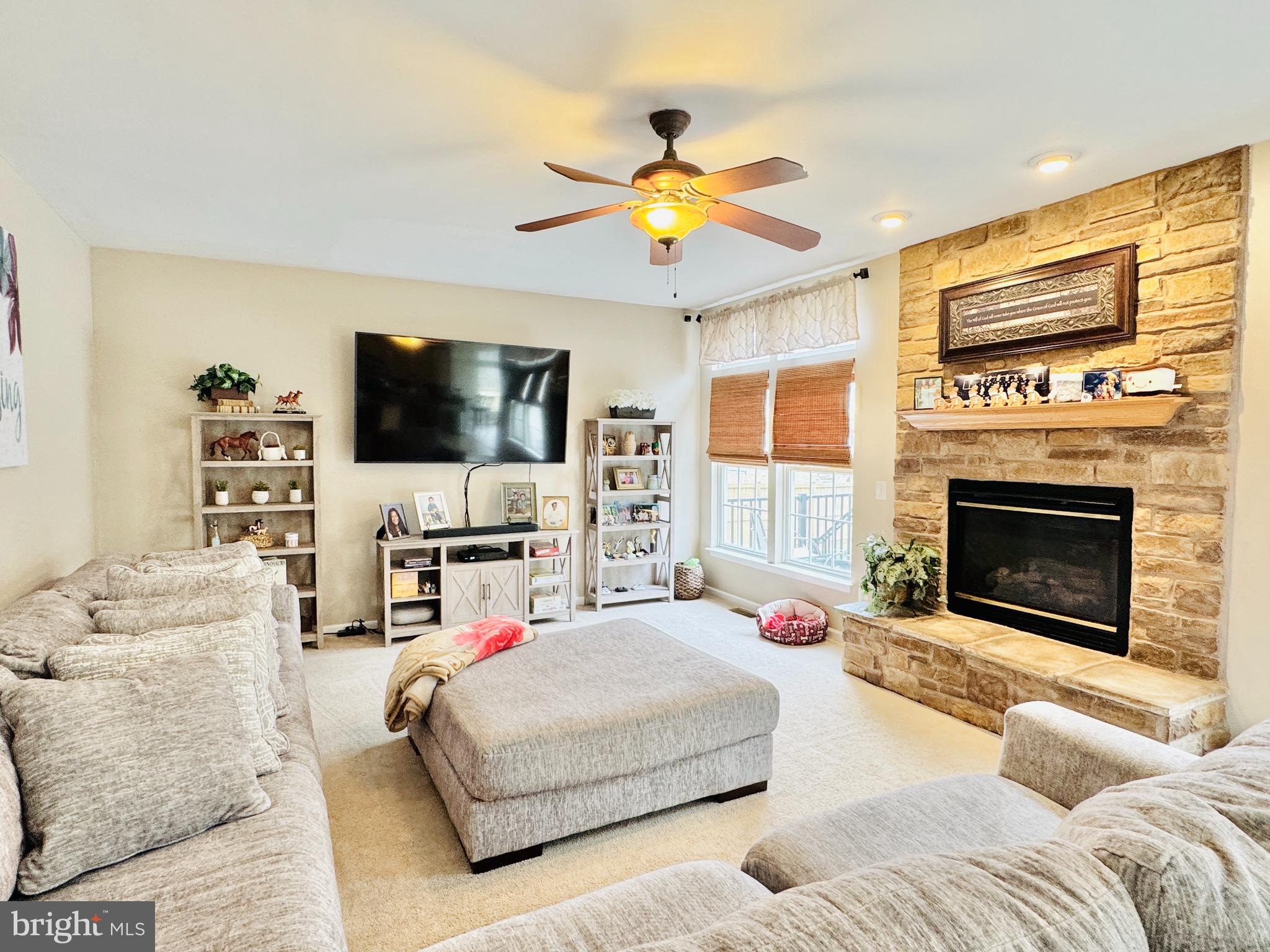 STOWE OF AMYCLAE - Residential Lease