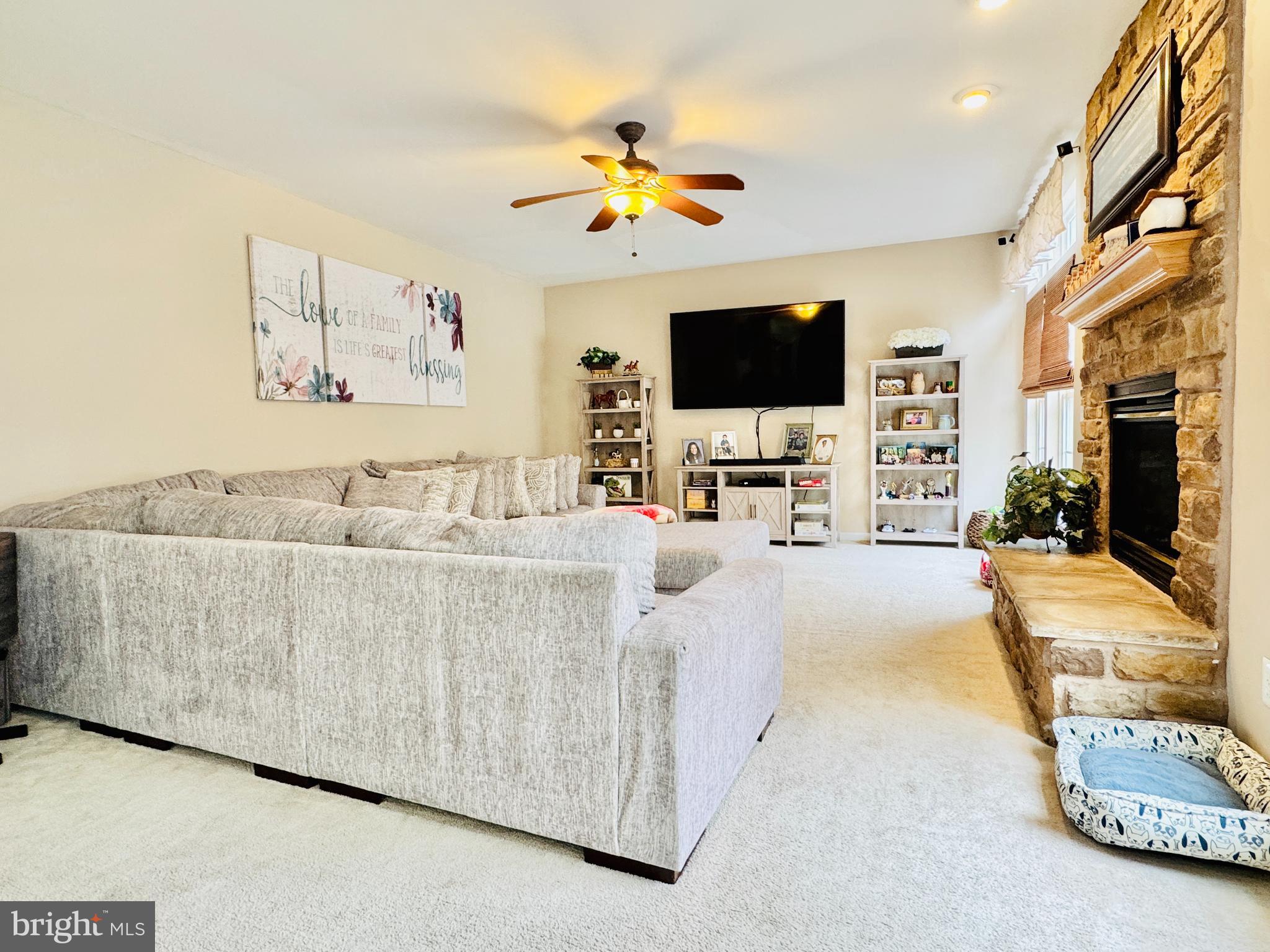 STOWE OF AMYCLAE - Residential Lease