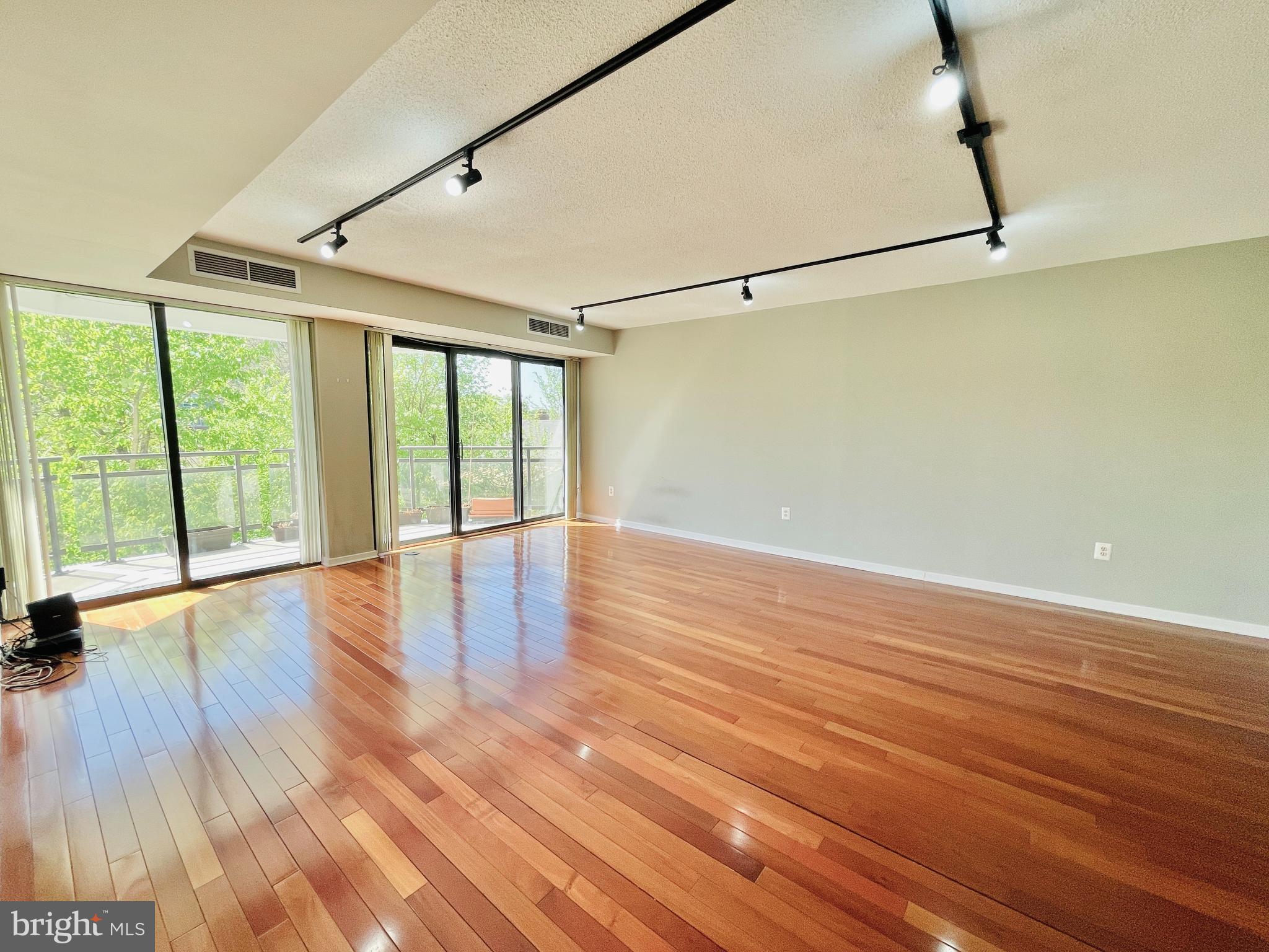 ATRIUM - Residential Lease