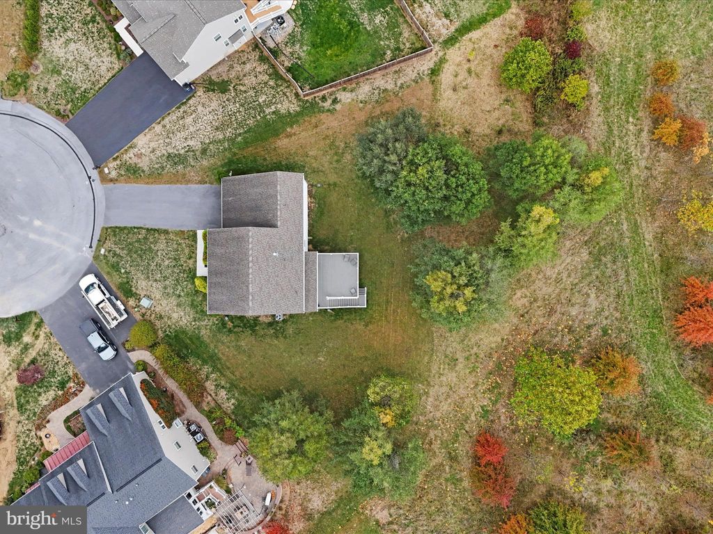Photo of 19111 Black Maple Way, HAGERSTOWN, MD 21742 (MLS # MDWA2032322)