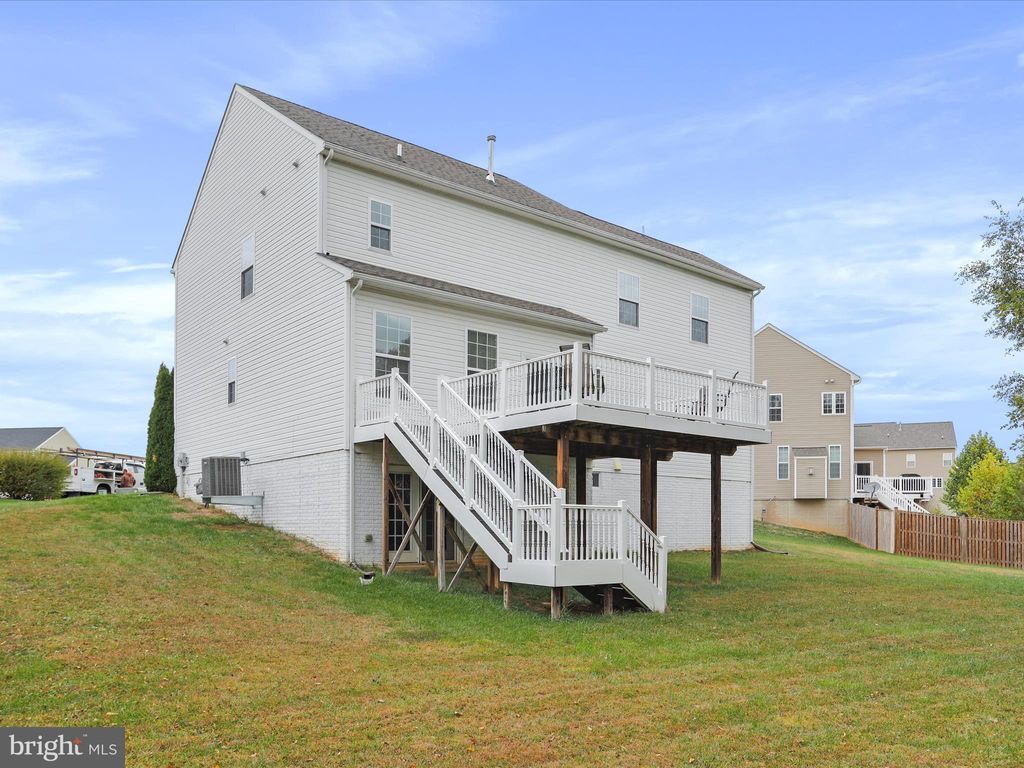 Photo of 19111 Black Maple Way, HAGERSTOWN, MD 21742 (MLS # MDWA2032322)