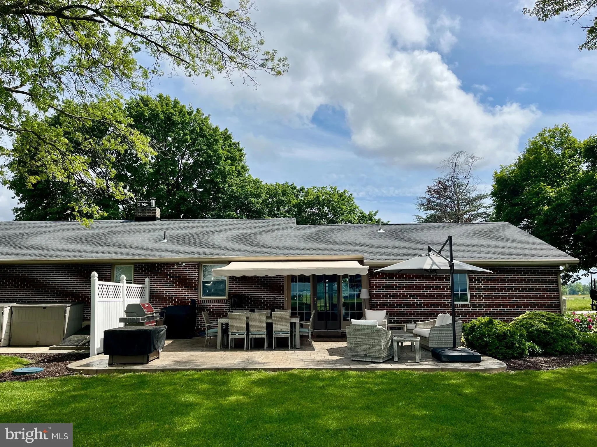 East Berlin, Pennsylvania 17316, United States, 3 Bedrooms Bedrooms, ,4 BathroomsBathrooms,Residential,Pending,136901