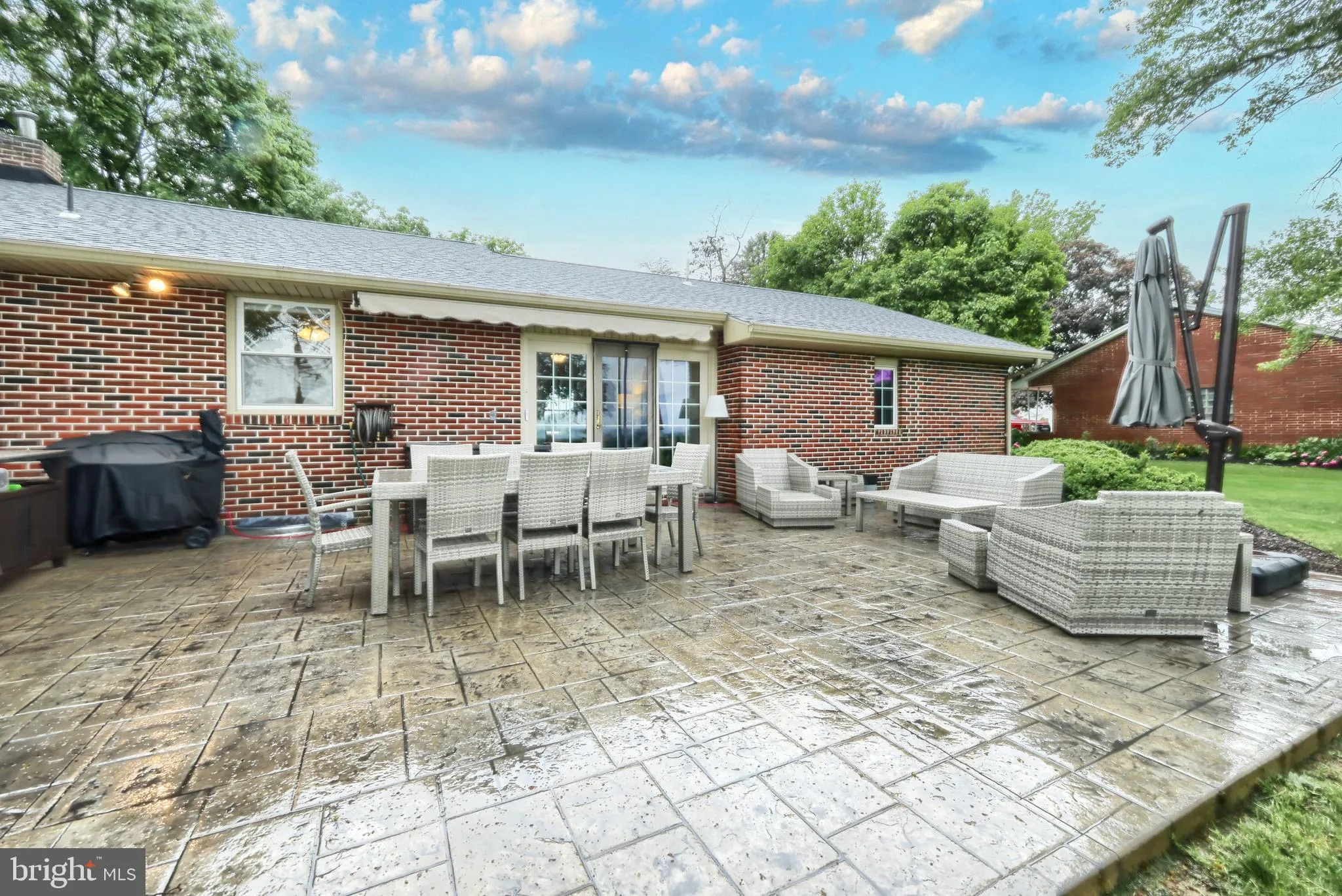 East Berlin, Pennsylvania 17316, United States, 3 Bedrooms Bedrooms, ,4 BathroomsBathrooms,Residential,Pending,136901