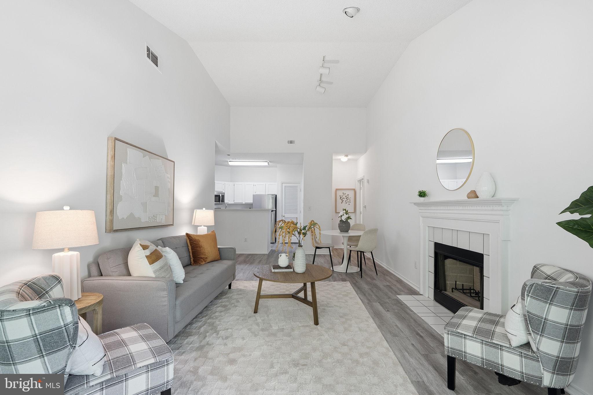 STONECROFT CONDO - Residential