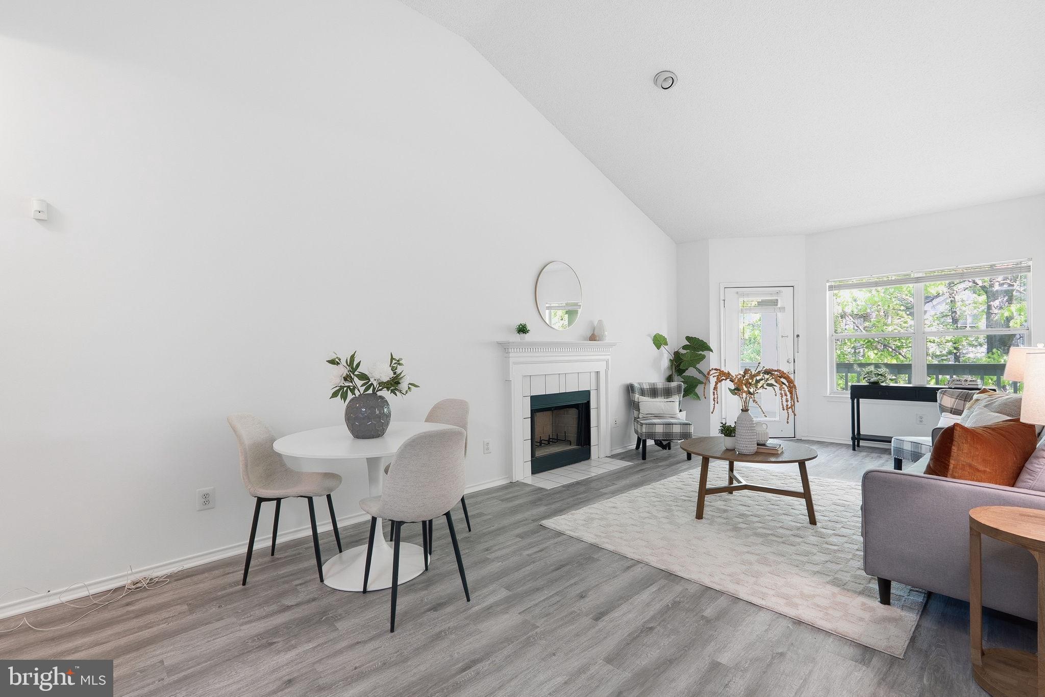 STONECROFT CONDO - Residential