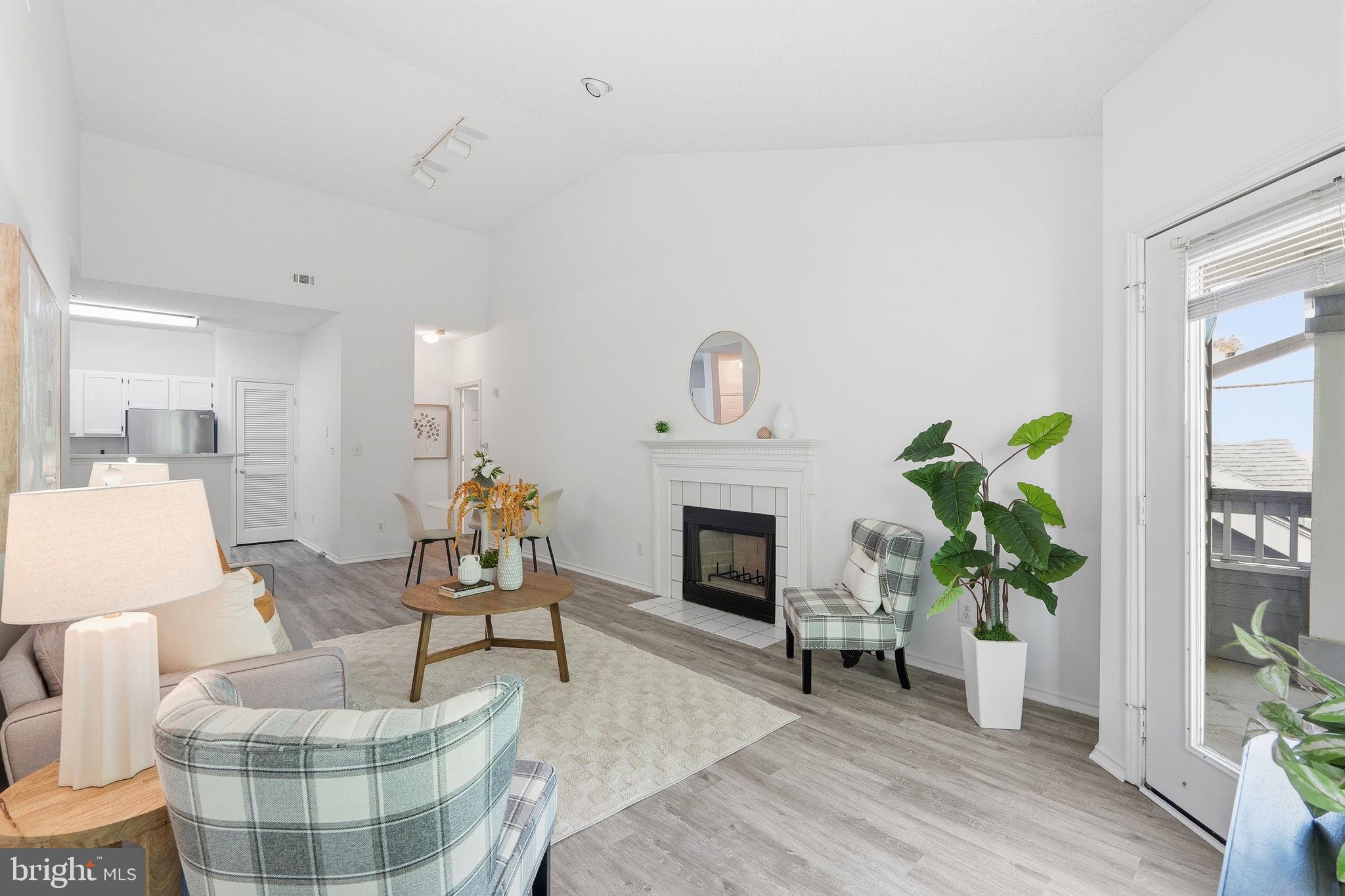 STONECROFT CONDO - Residential