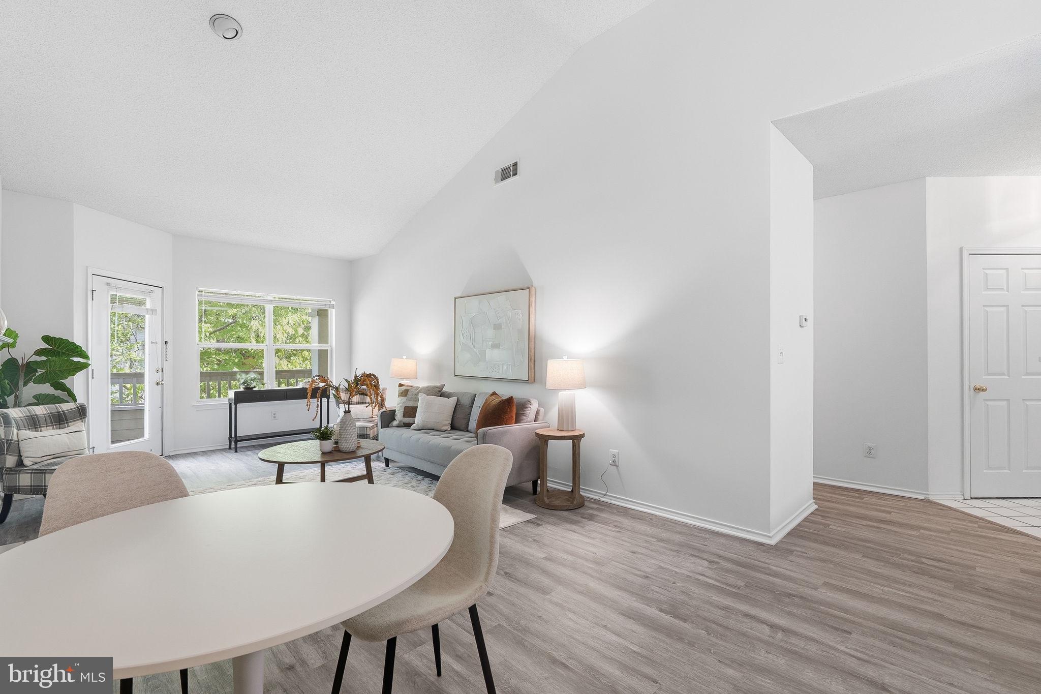 STONECROFT CONDO - Residential