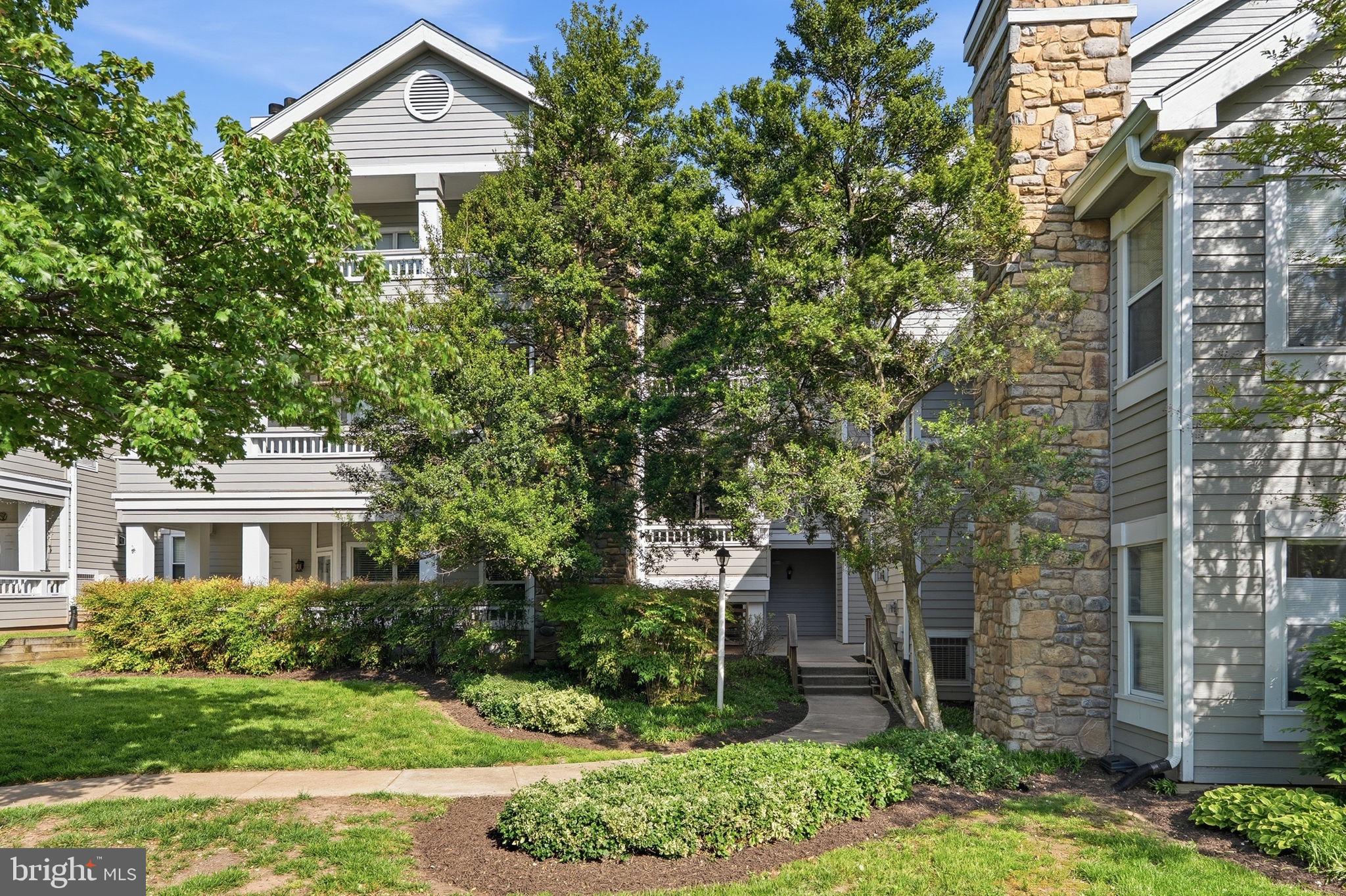 STONECROFT CONDO - Residential