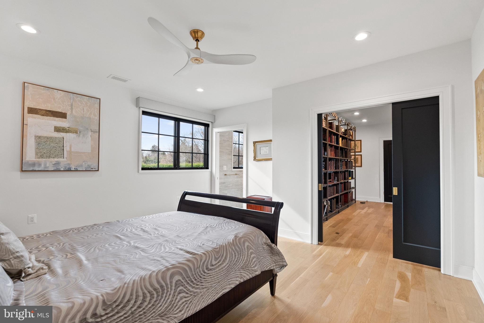 DOWNSCREST - Residential