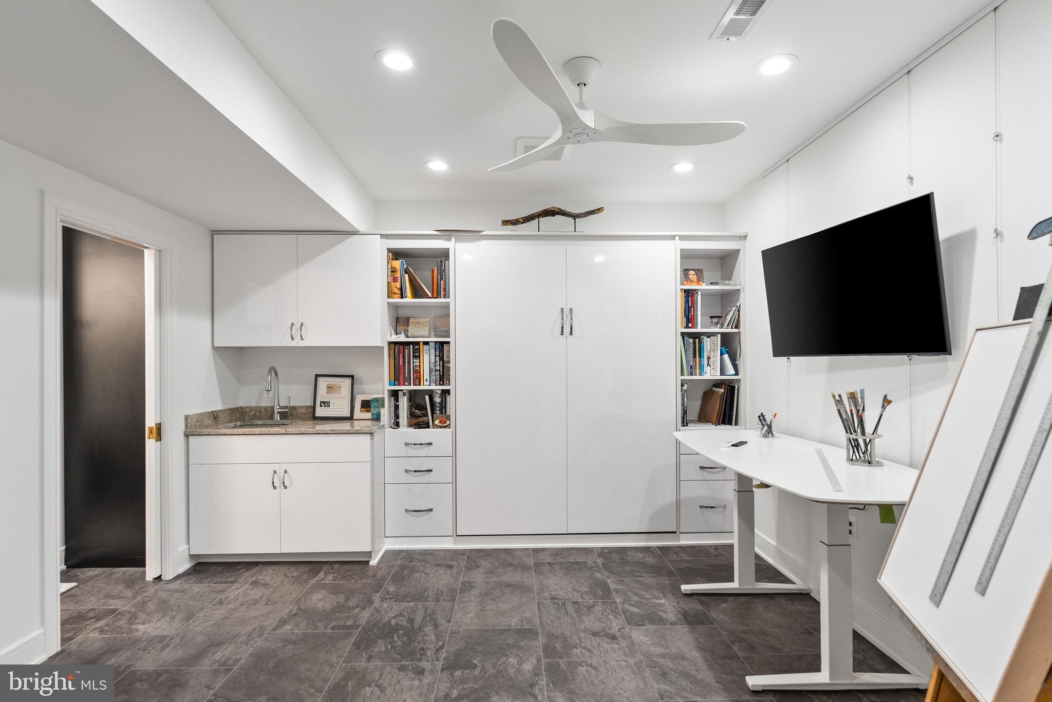 DOWNSCREST - Residential