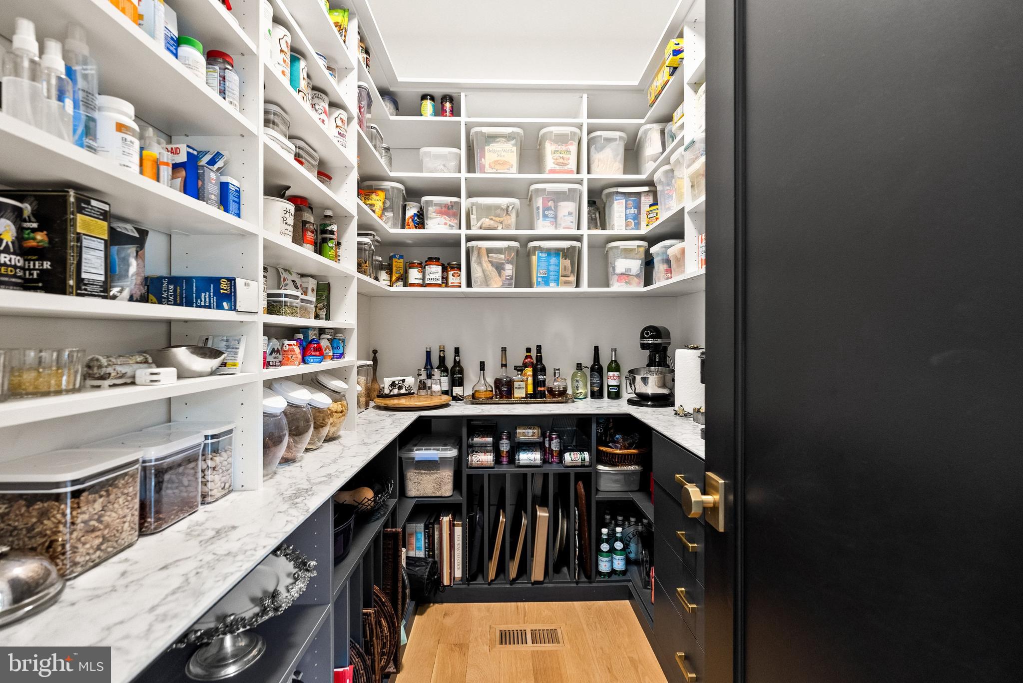 DOWNSCREST - Residential