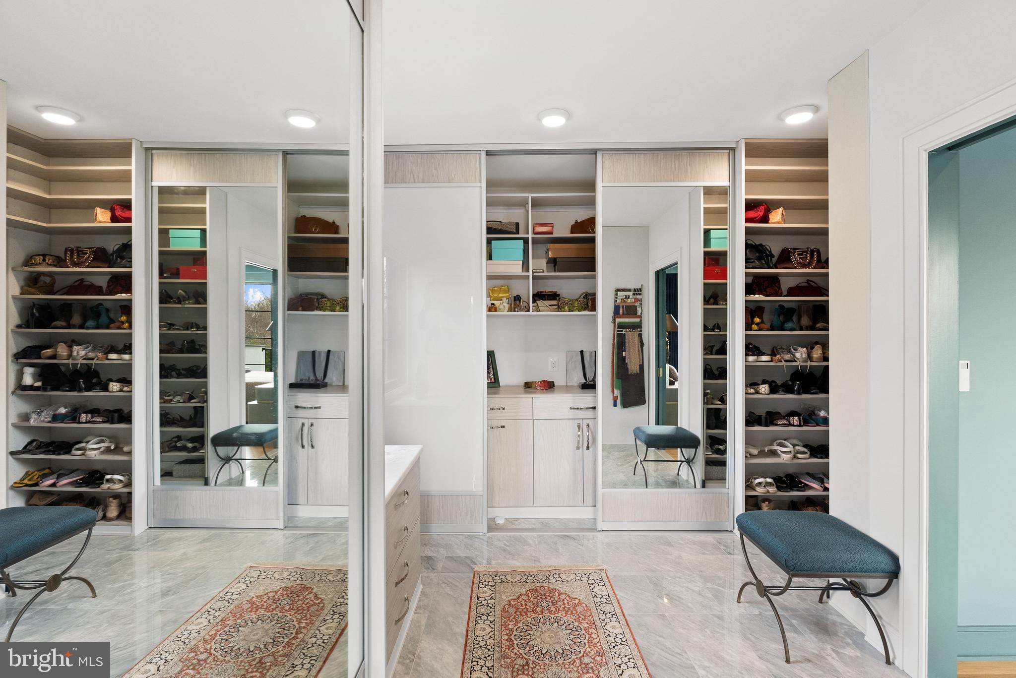 DOWNSCREST - Residential