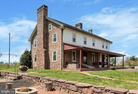 1935 PENNGROVE TERRACE LANSDALE PA 19446