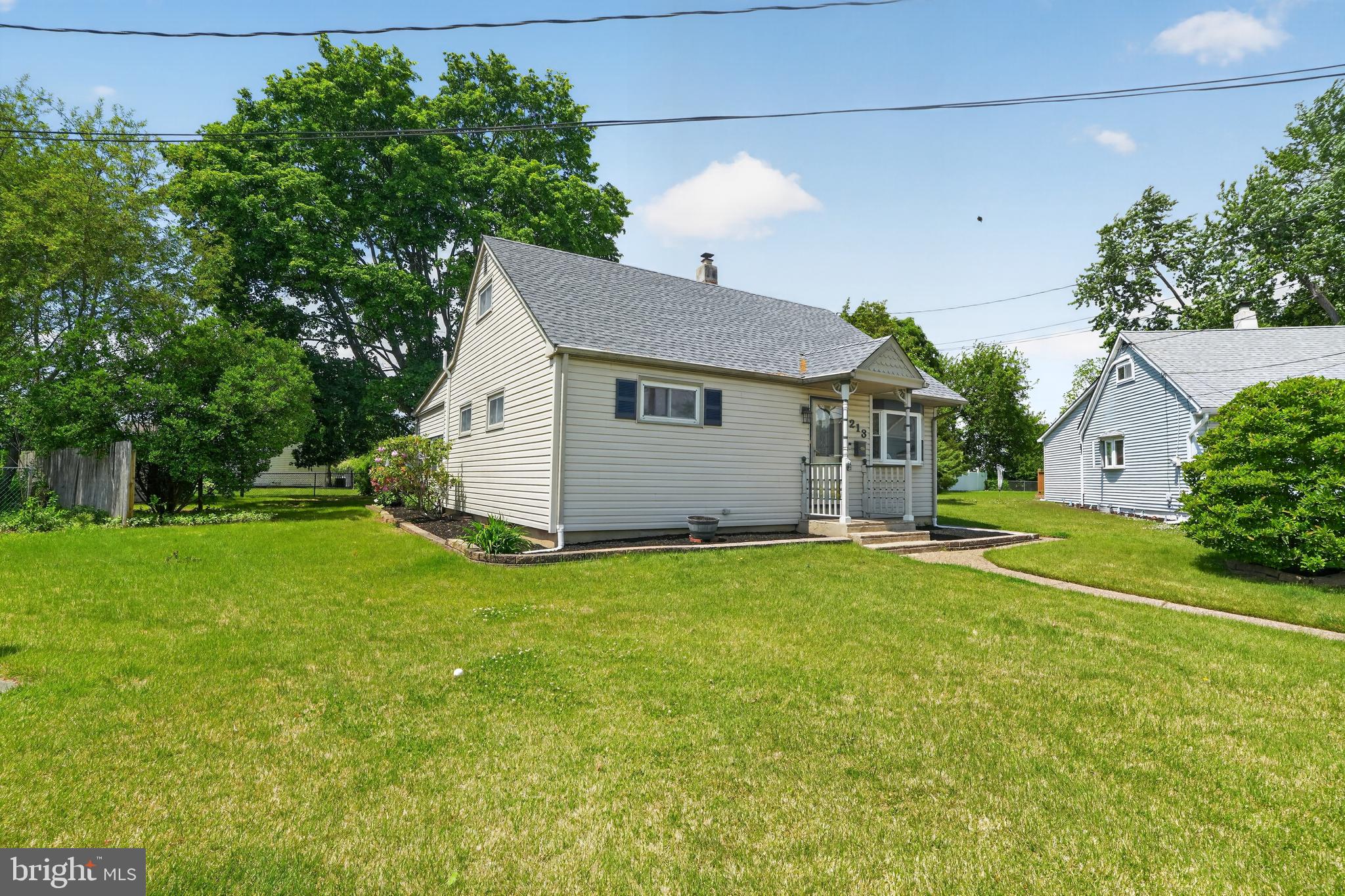 213 PAUL PLACE