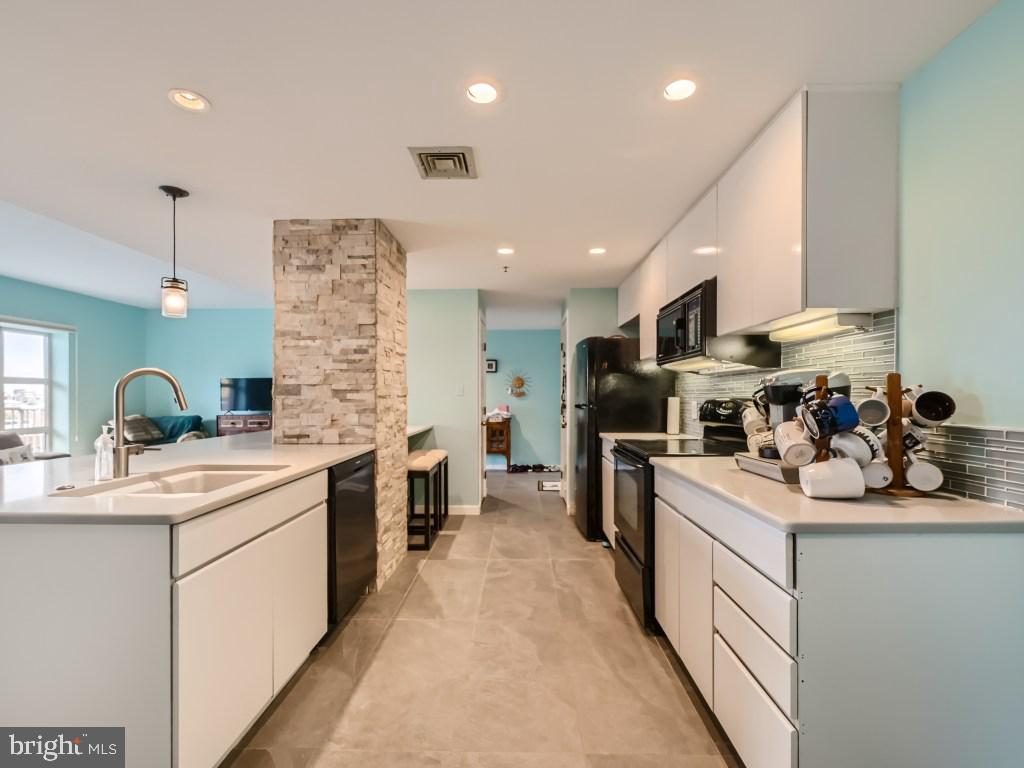 HARBOR EAST - Residential