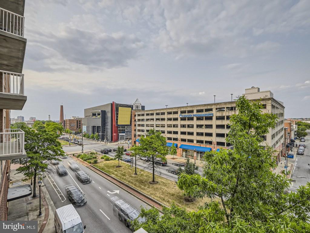 HARBOR EAST - Residential