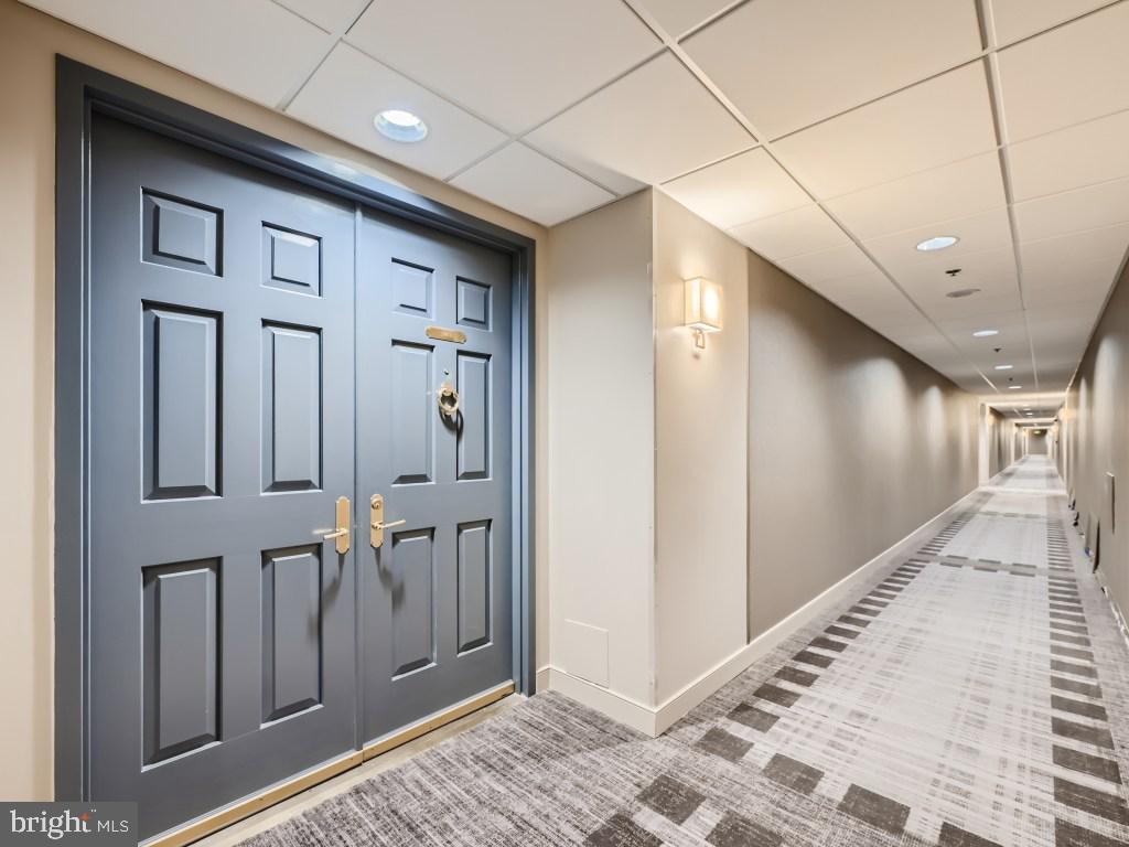 HARBOR EAST - Residential