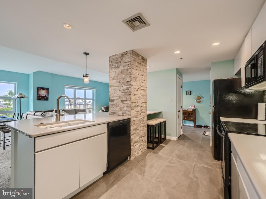 HARBOR EAST - Residential