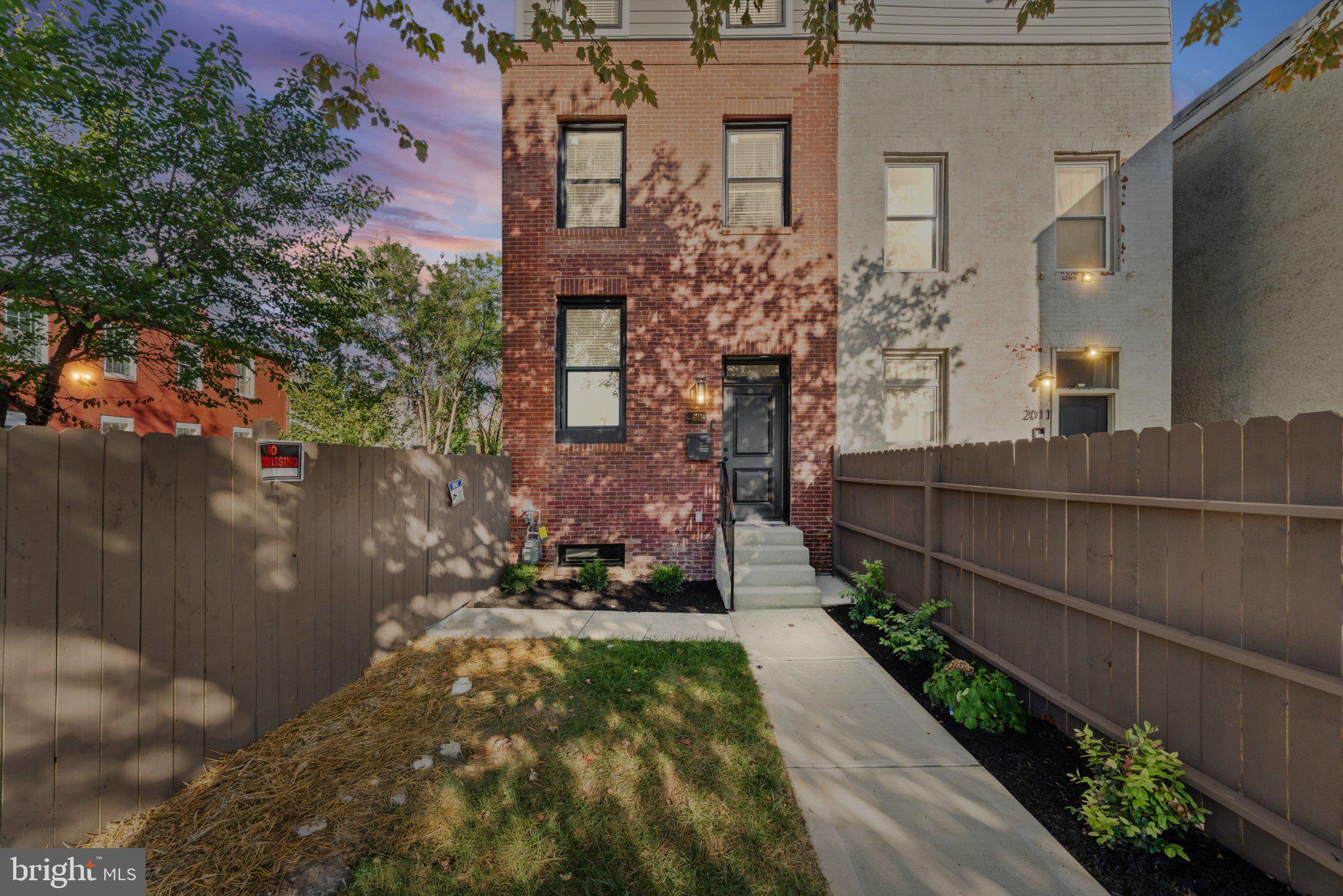 2013 BARCLAY STREET