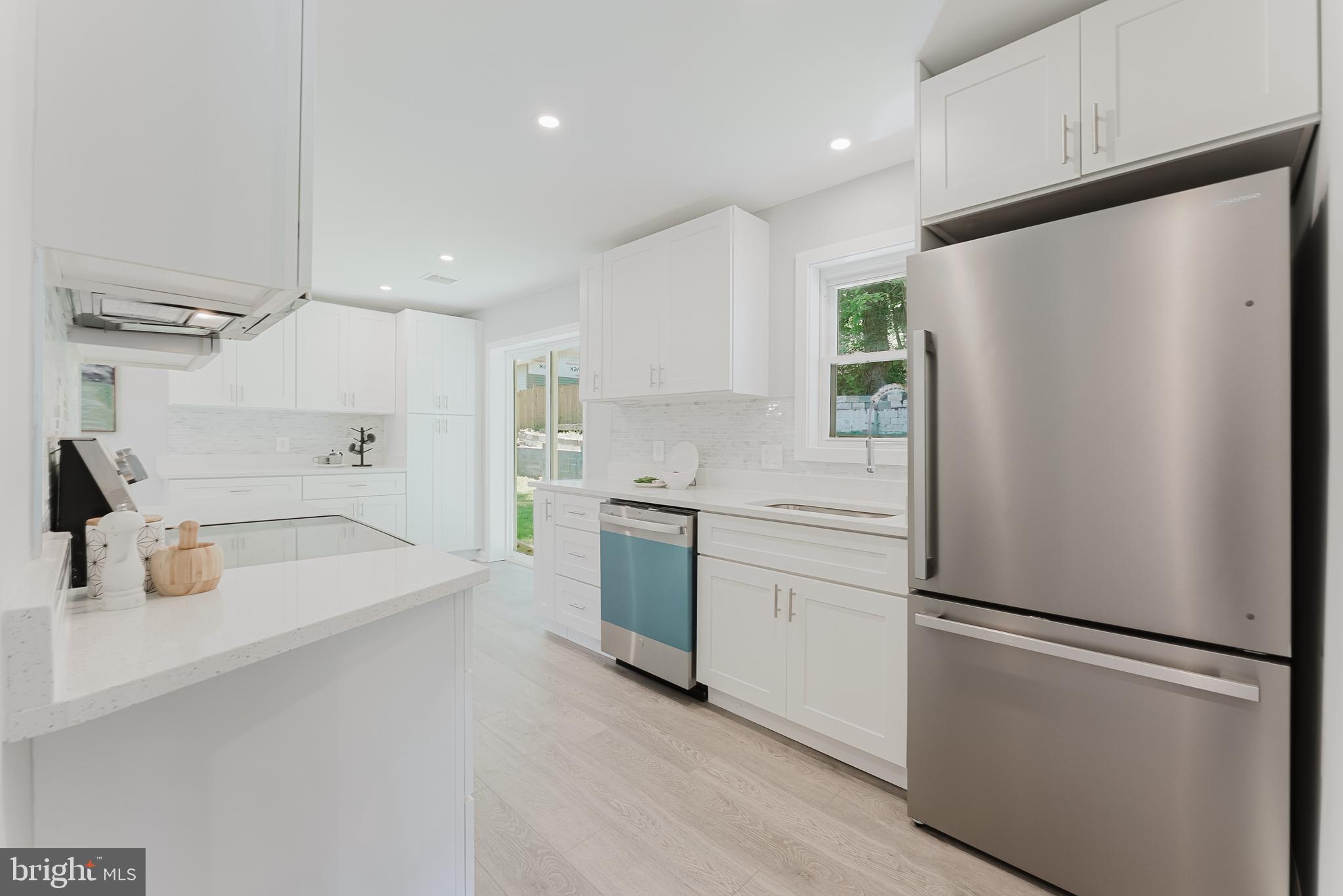 5822 BROOKVIEW DRIVE
