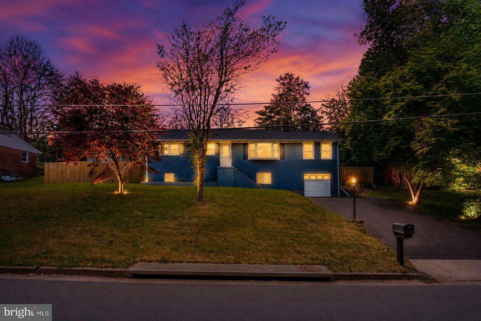 5822 BROOKVIEW DRIVE