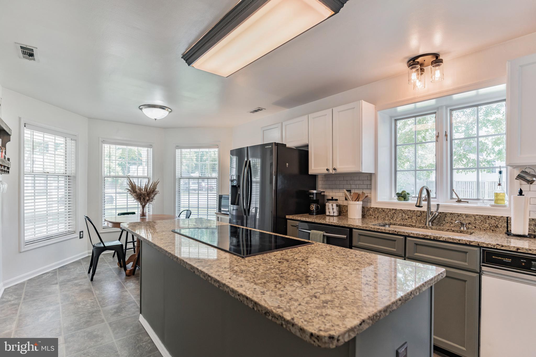 CEDAR COVE - Residential