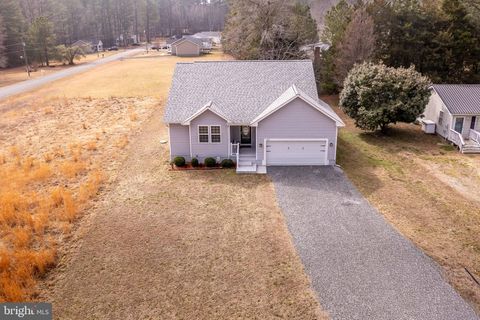 Photo of 177 Parrish Loop, MONTROSS, VA 22520 (MLS # VAWE2010586)