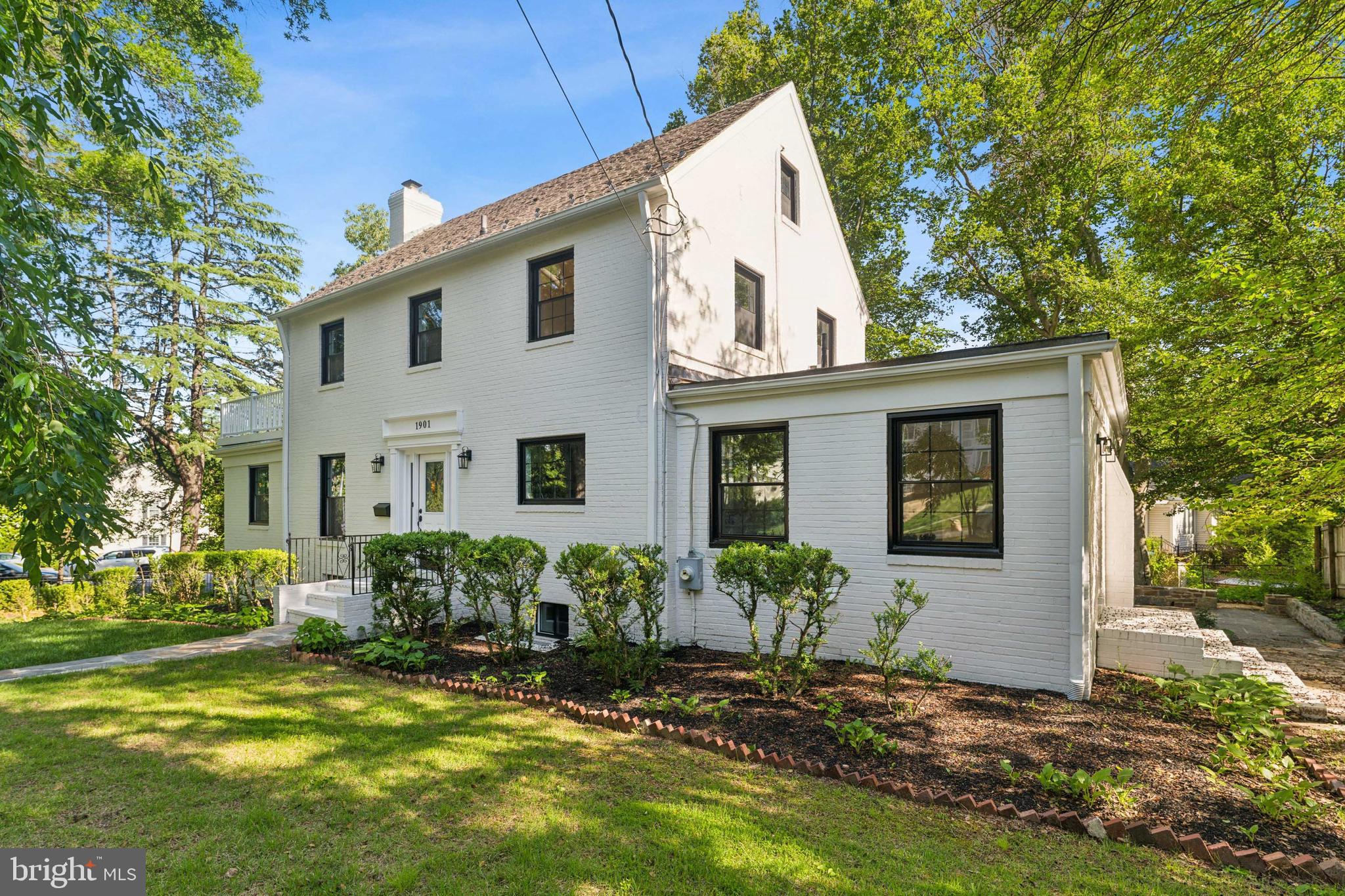 1901 BELLE HAVEN ROAD