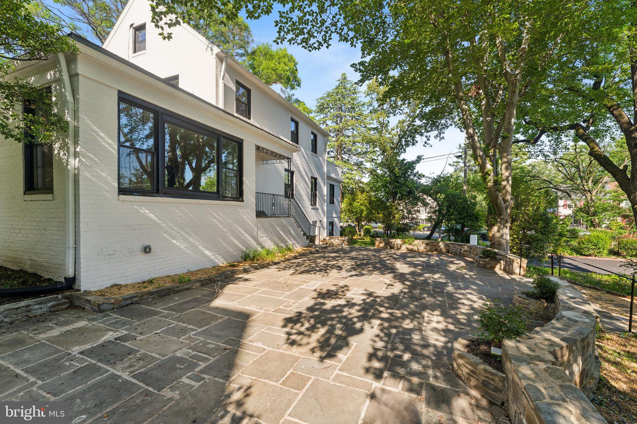1901 BELLE HAVEN ROAD