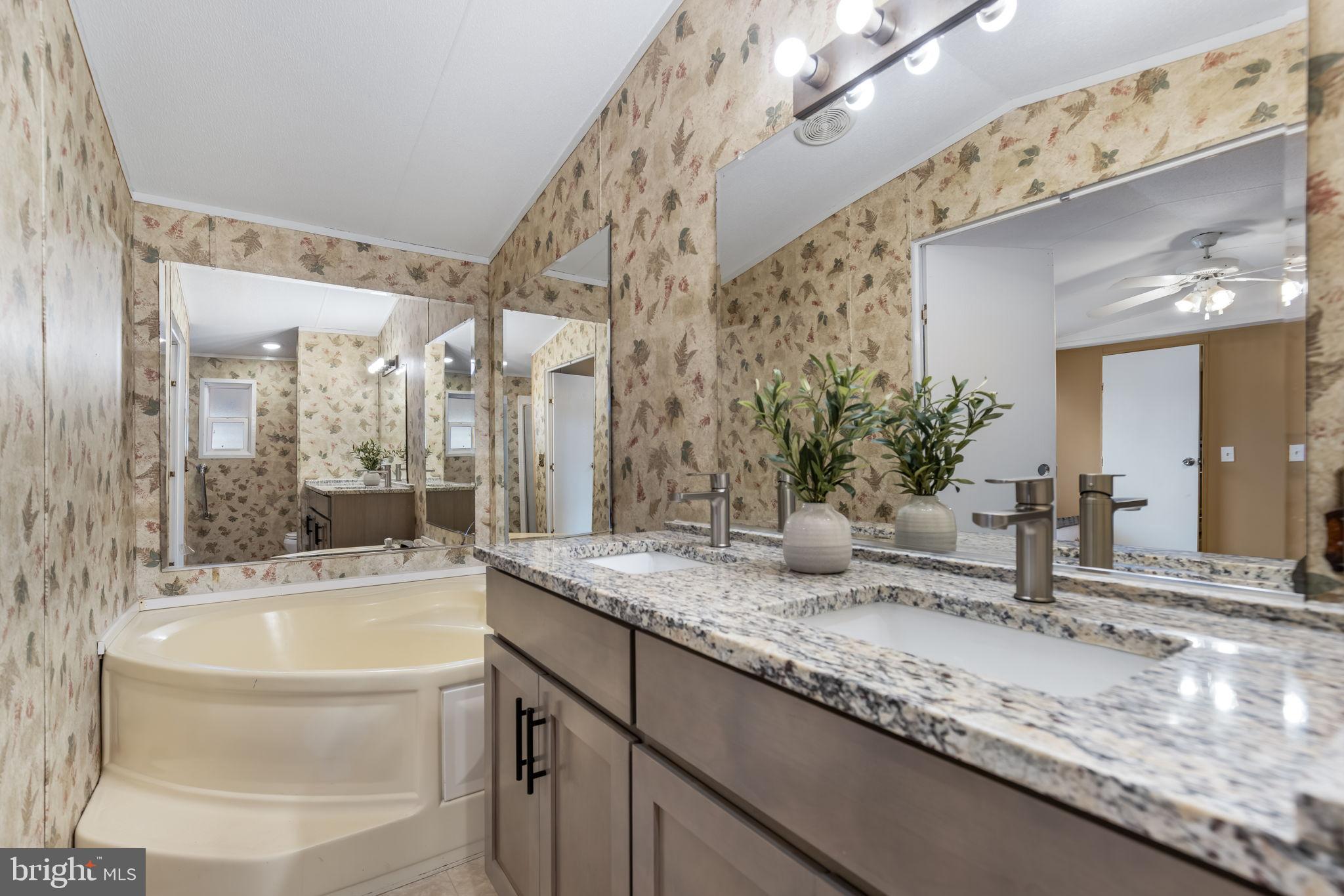 GRAYSON VILLAGE - Residential