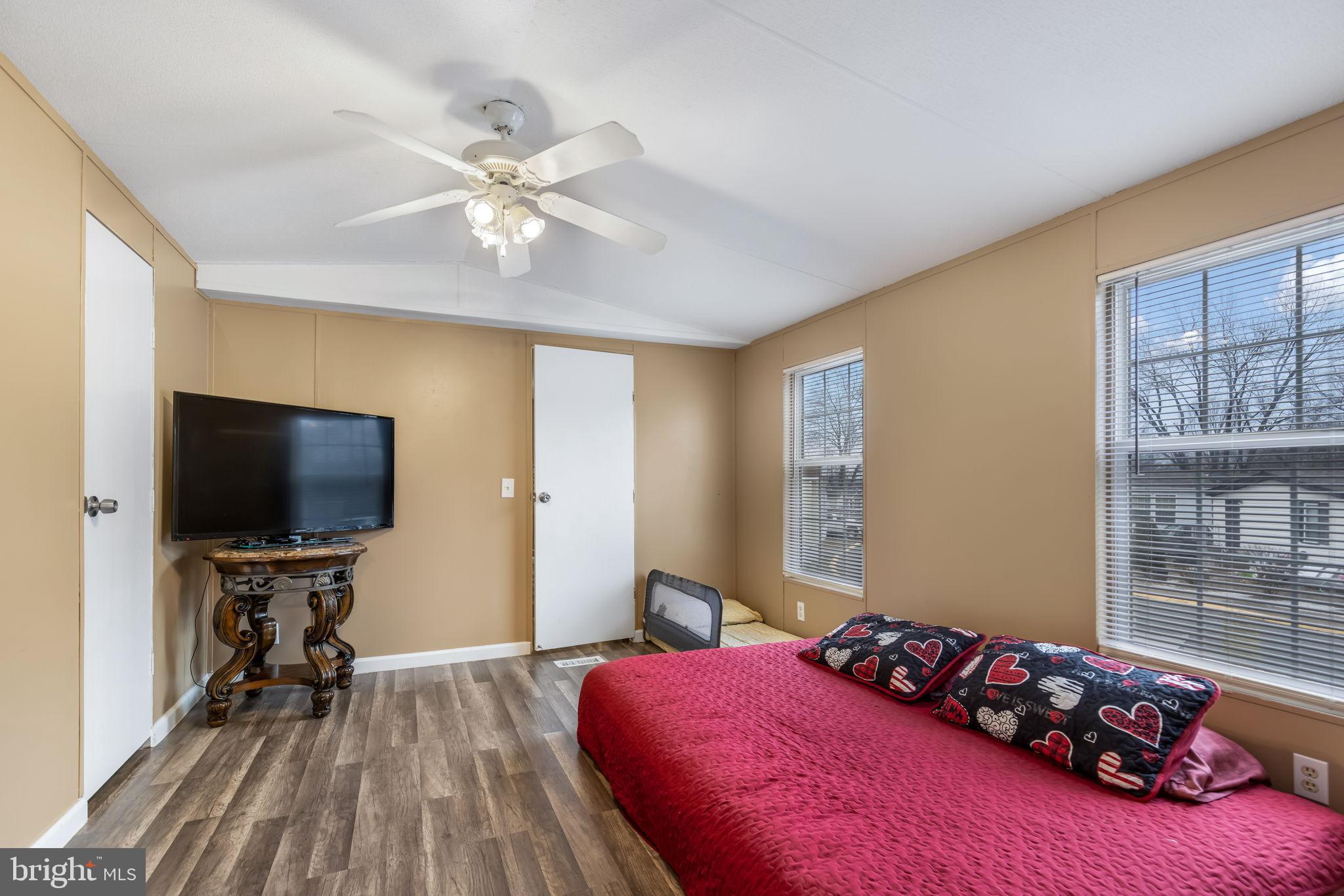 GRAYSON VILLAGE - Residential