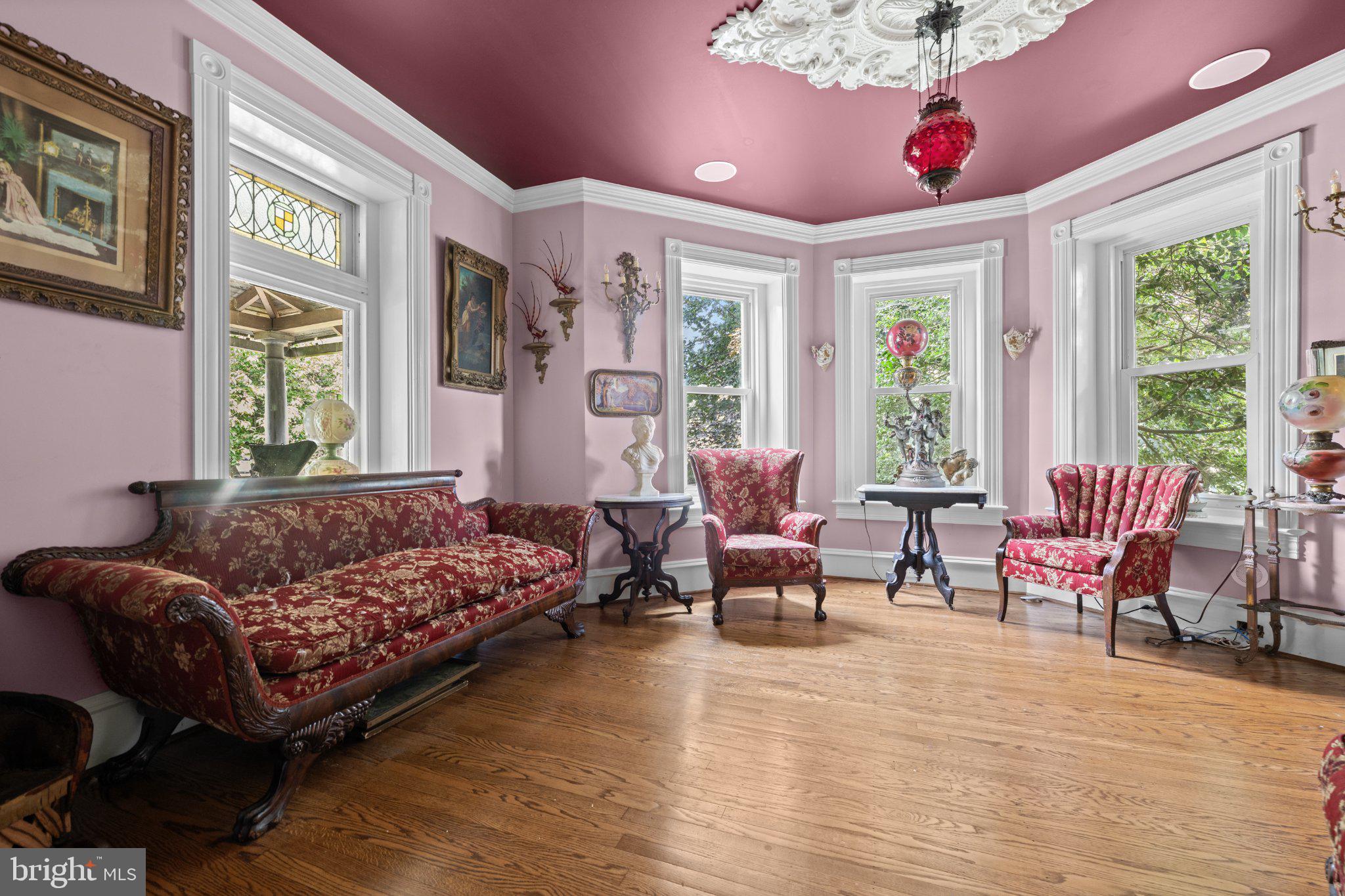 100 W RIDLEY AVENUE